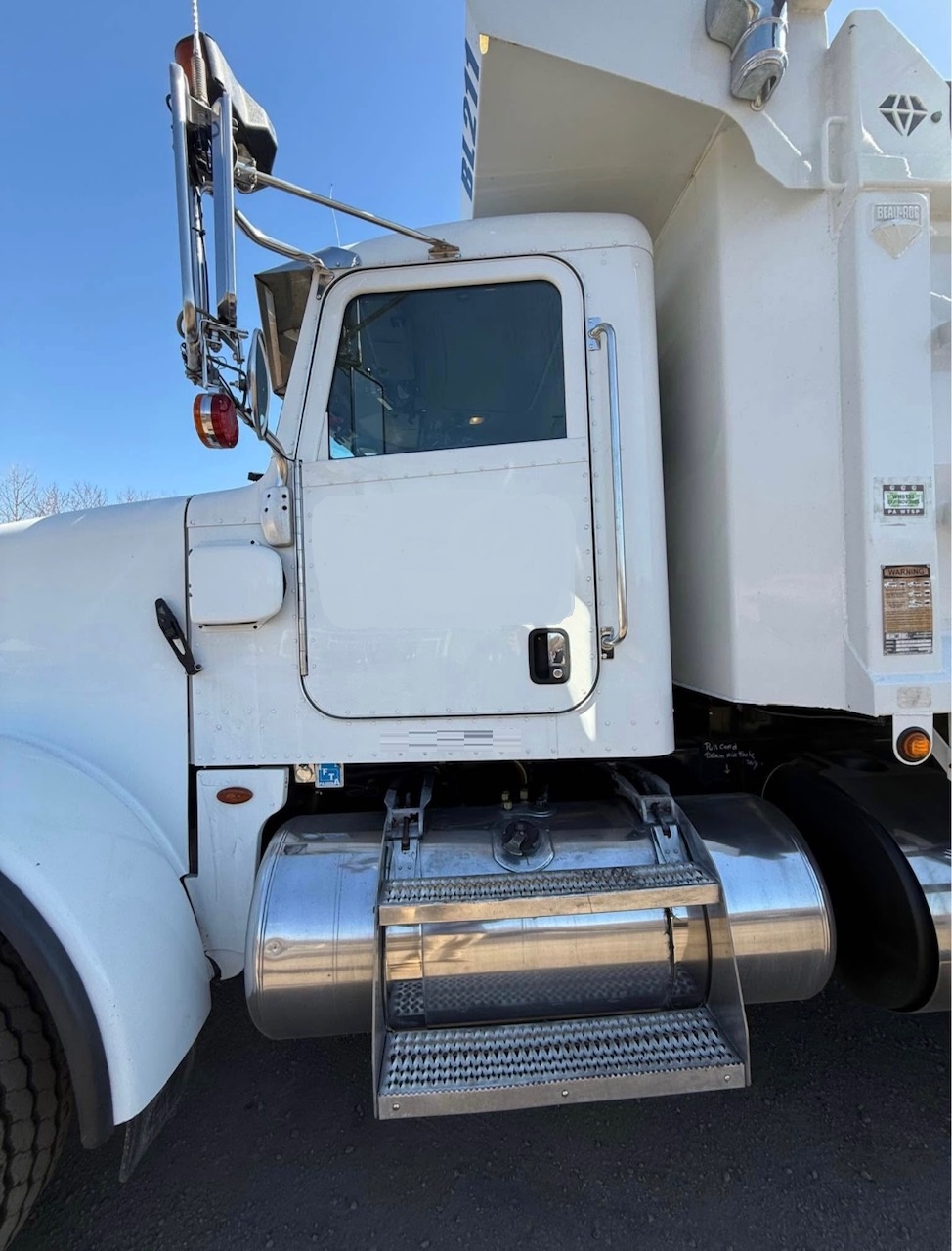 2016 PETERBILT 365 - Image 6