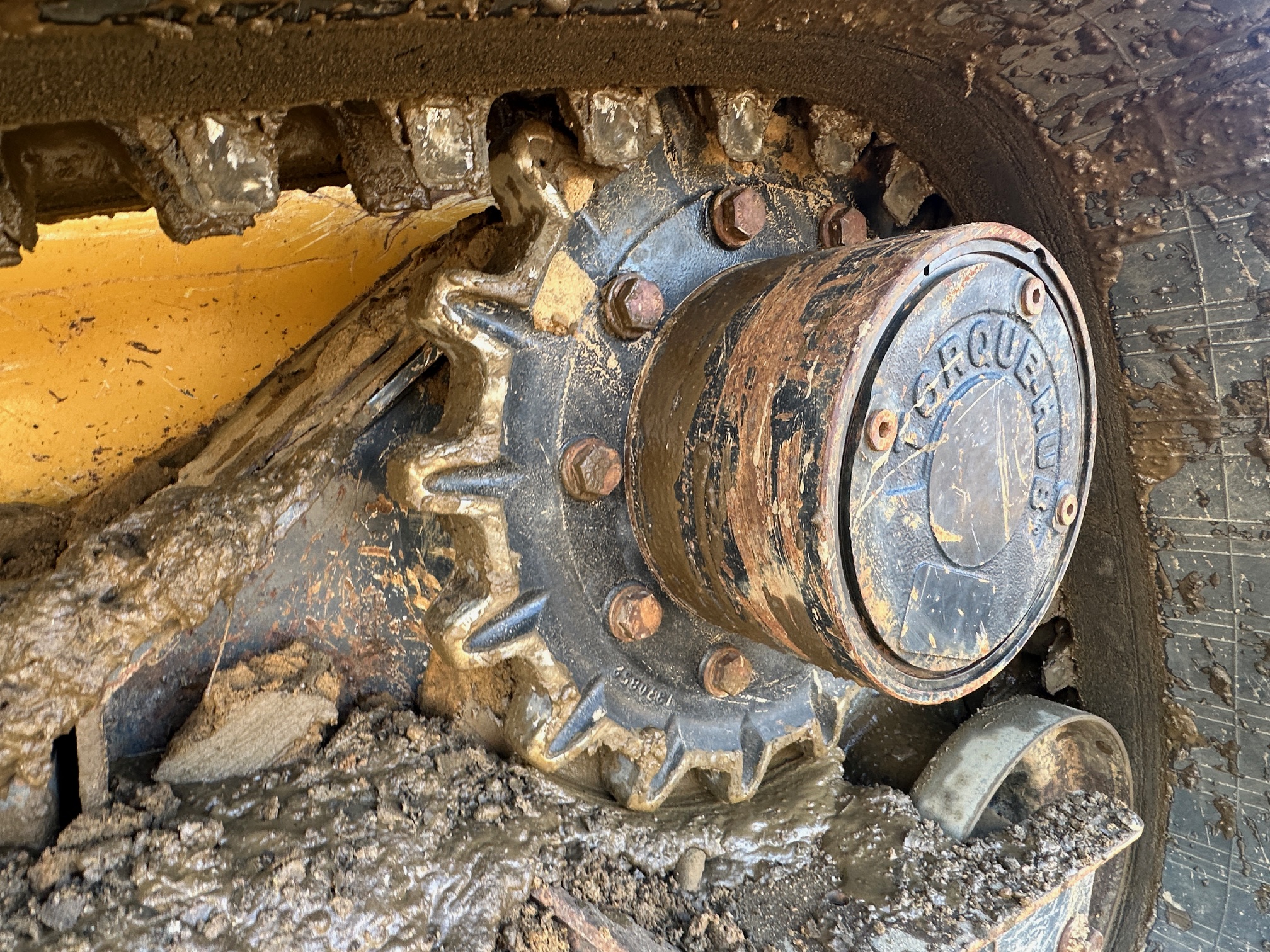 2019 DEERE 331G - Image 11