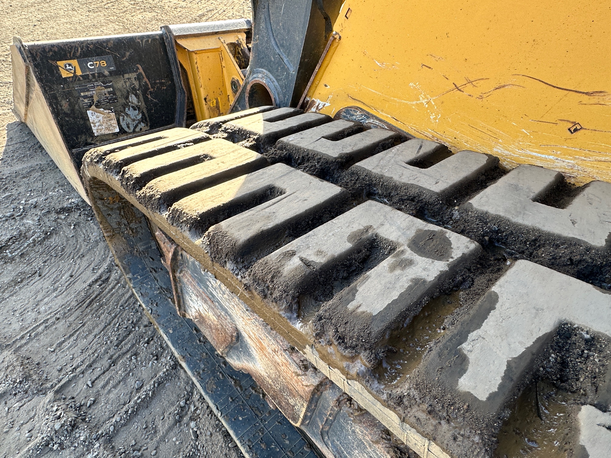 2019 DEERE 331G - Image 12