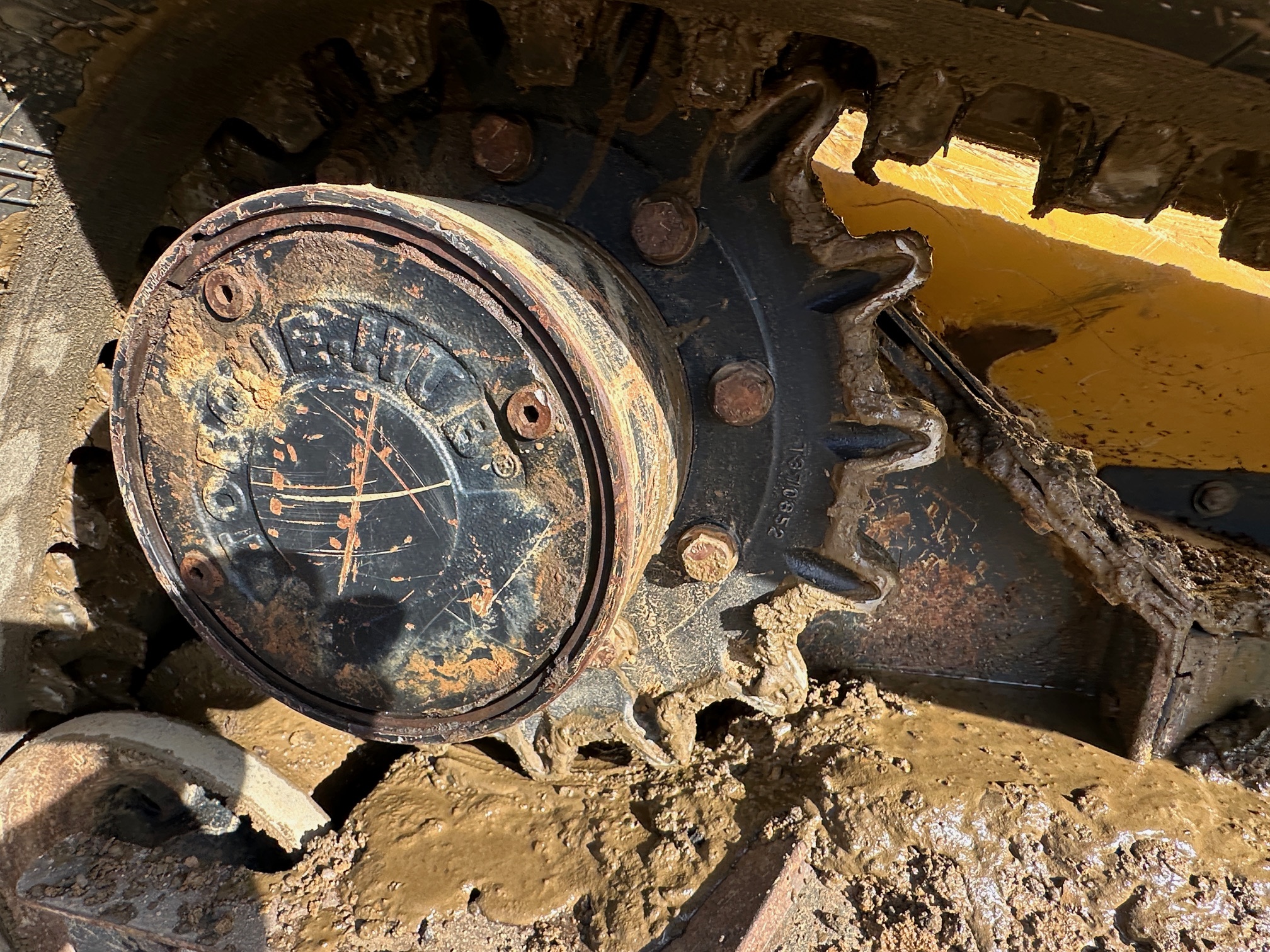 2019 DEERE 331G - Image 22