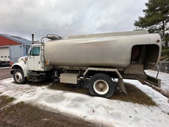 2000 INTERNATIONAL 4900 DT466E - Image 9