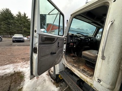 2000 INTERNATIONAL 4900 DT466E - Image 11