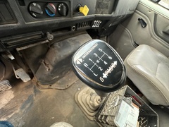 2000 INTERNATIONAL 4900 DT466E - Image 15