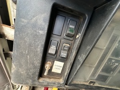 2000 INTERNATIONAL 4900 DT466E - Image 18