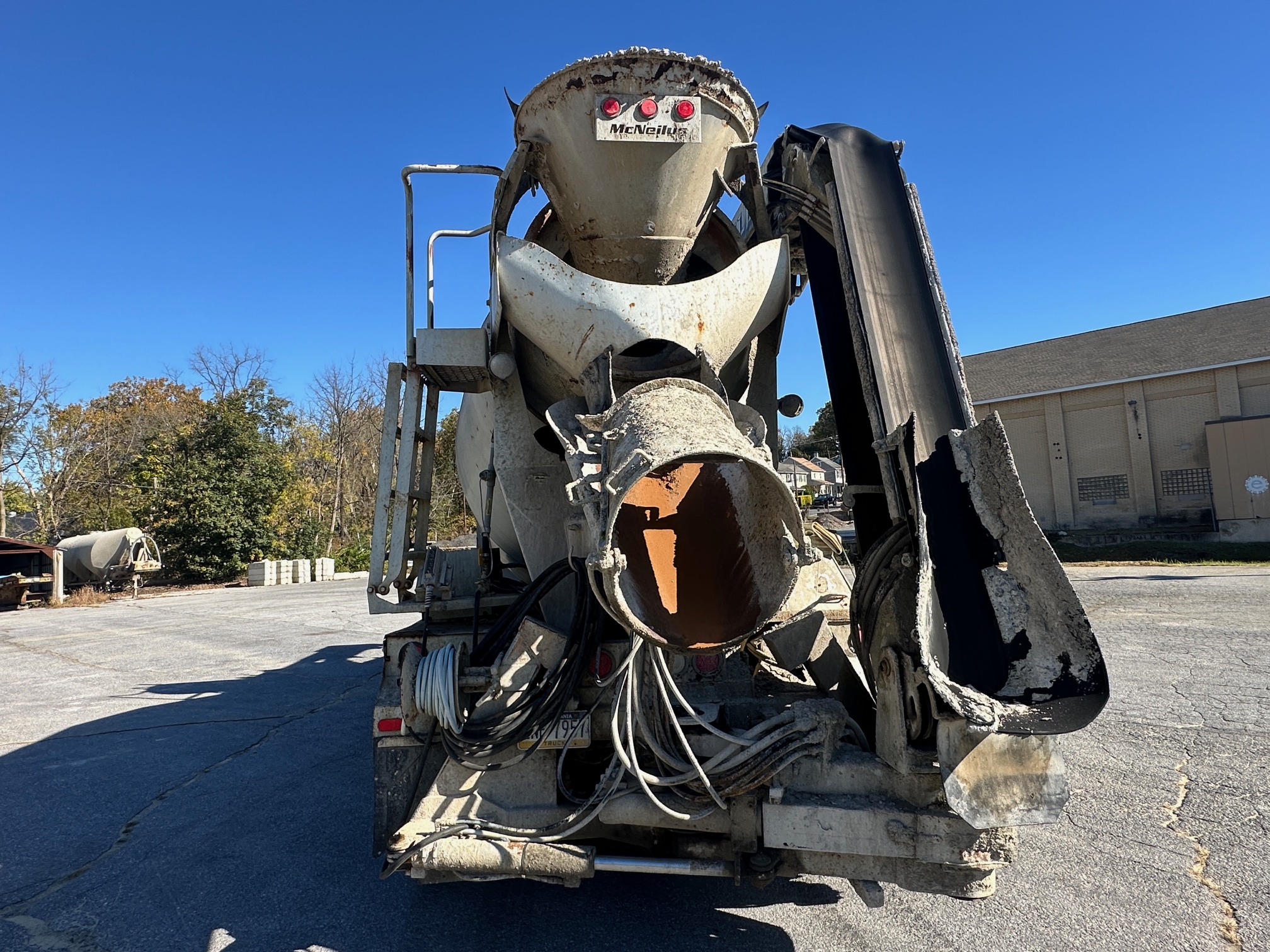 2003 MACK DM690S - view 8 of 52