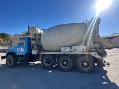 2003 MACK DM690S - Image 11