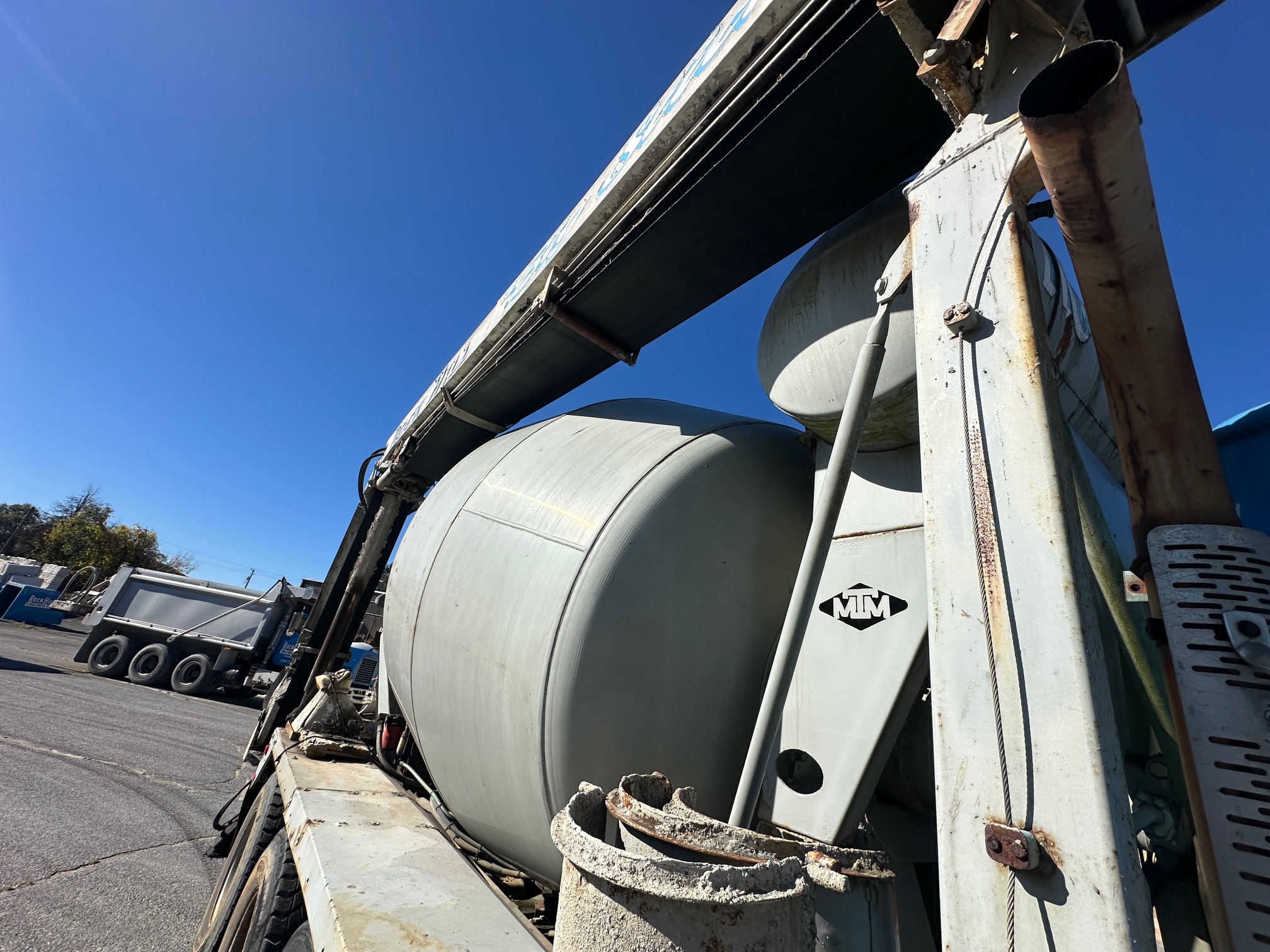 2003 MACK DM690S - view 18 of 52