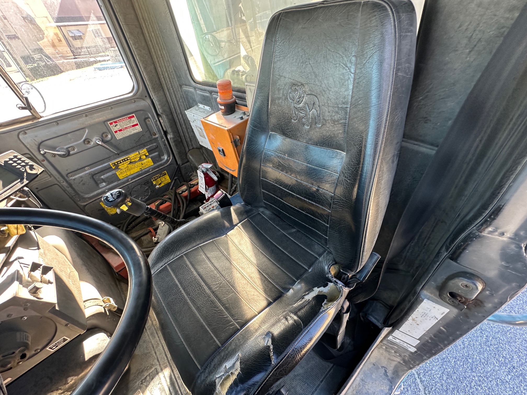 2003 MACK DM690S - Image 31