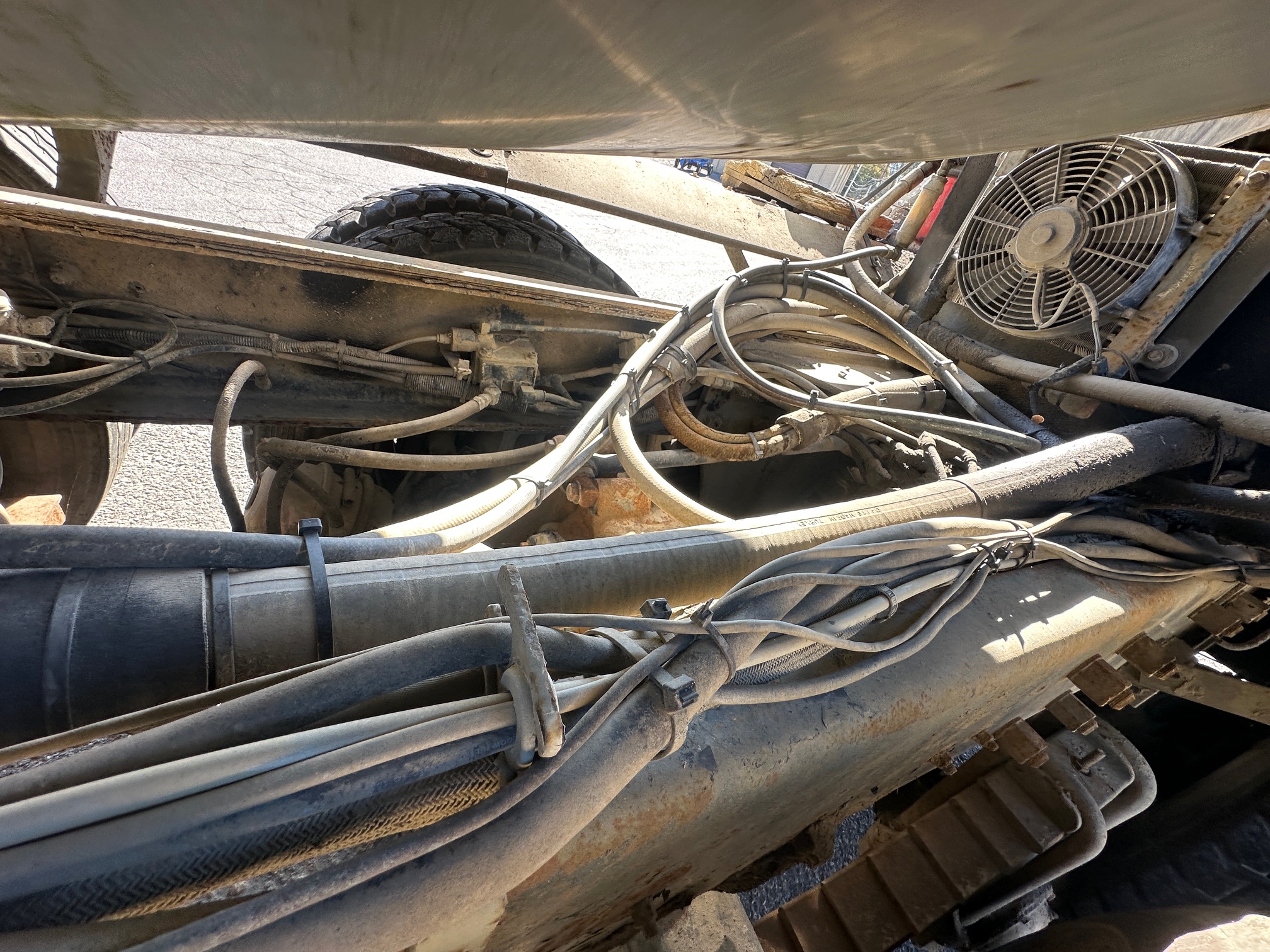 2003 MACK DM690S - Image 47