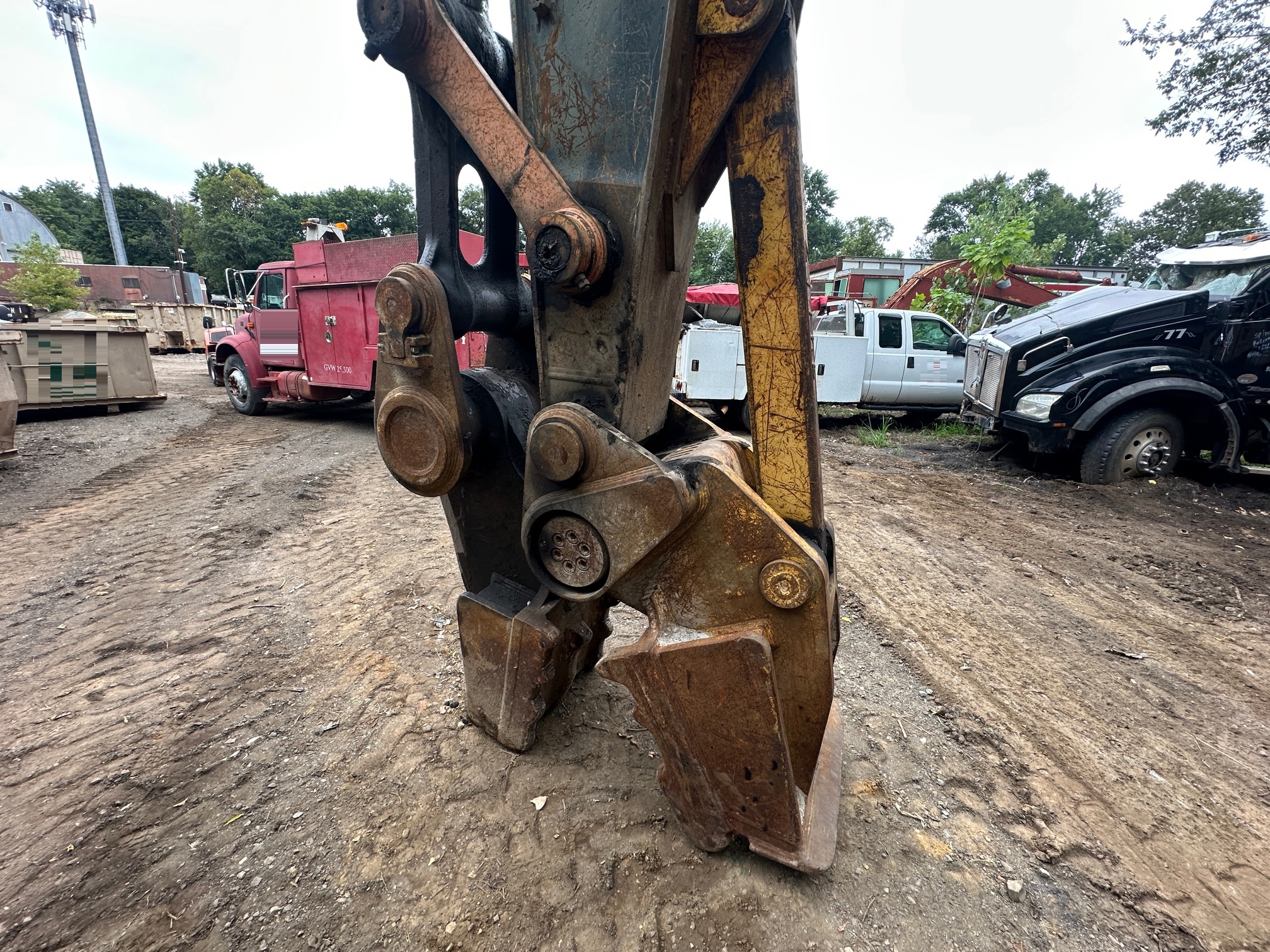 2011 DEERE 450D LC - Image 31