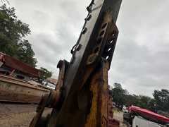 2011 DEERE 450D LC - Image 33