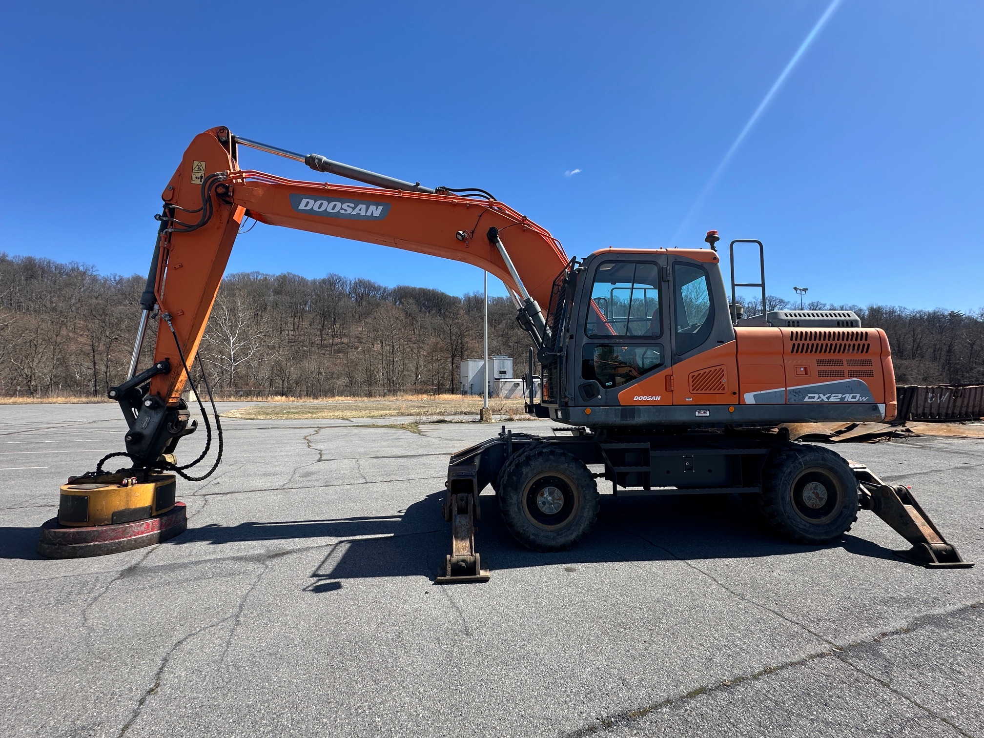 2018 DOOSAN DX210W - view 3 of 51