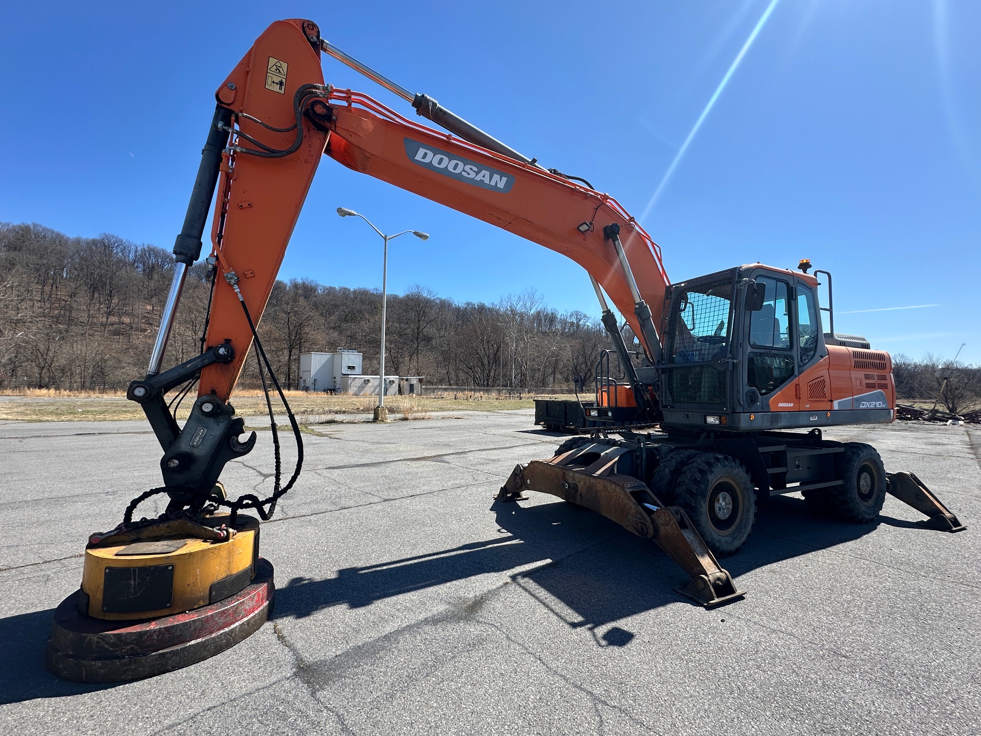 2018 DOOSAN DX210W - view 4 of 51