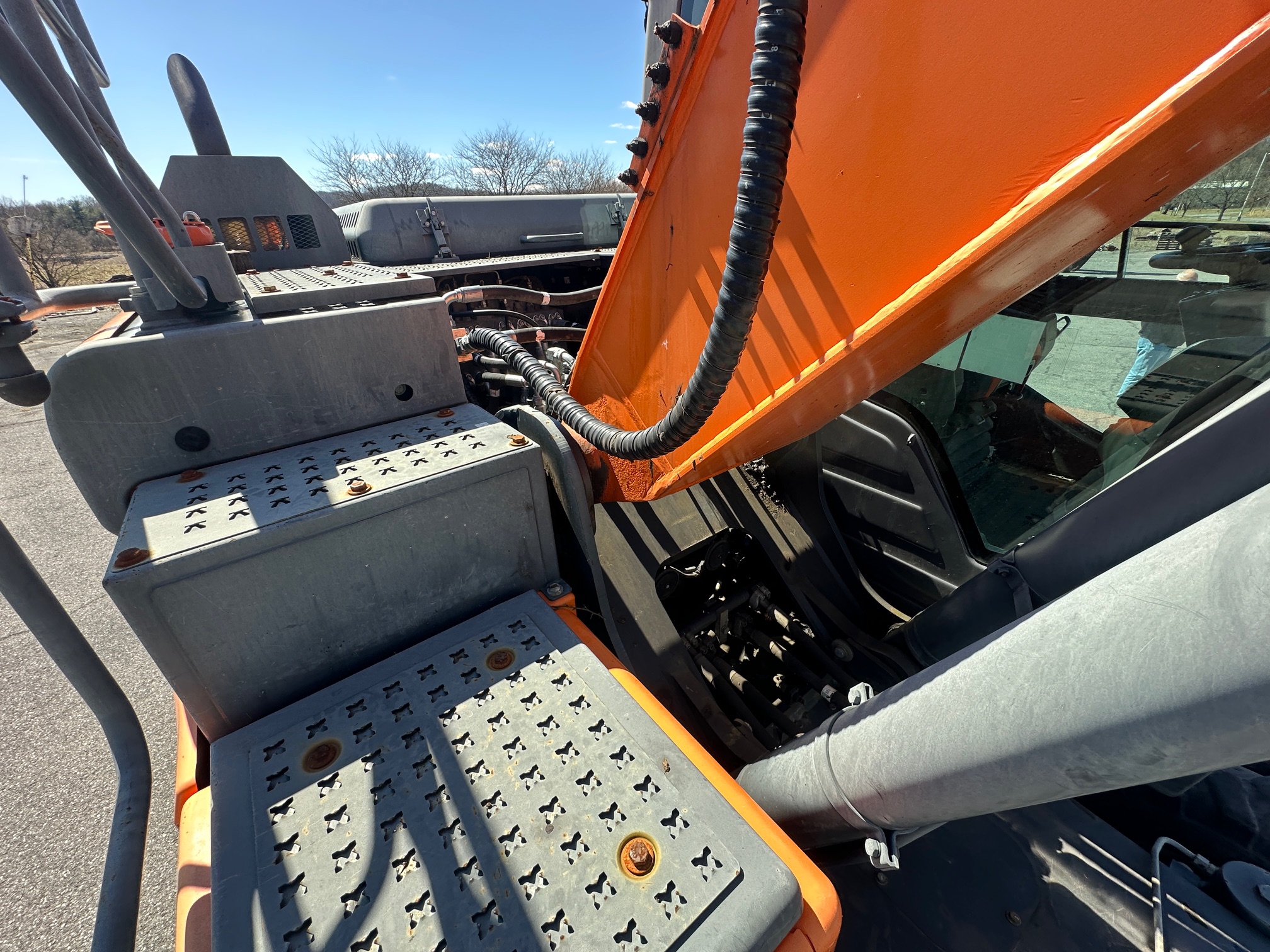 2018 DOOSAN DX210W - view 17 of 51