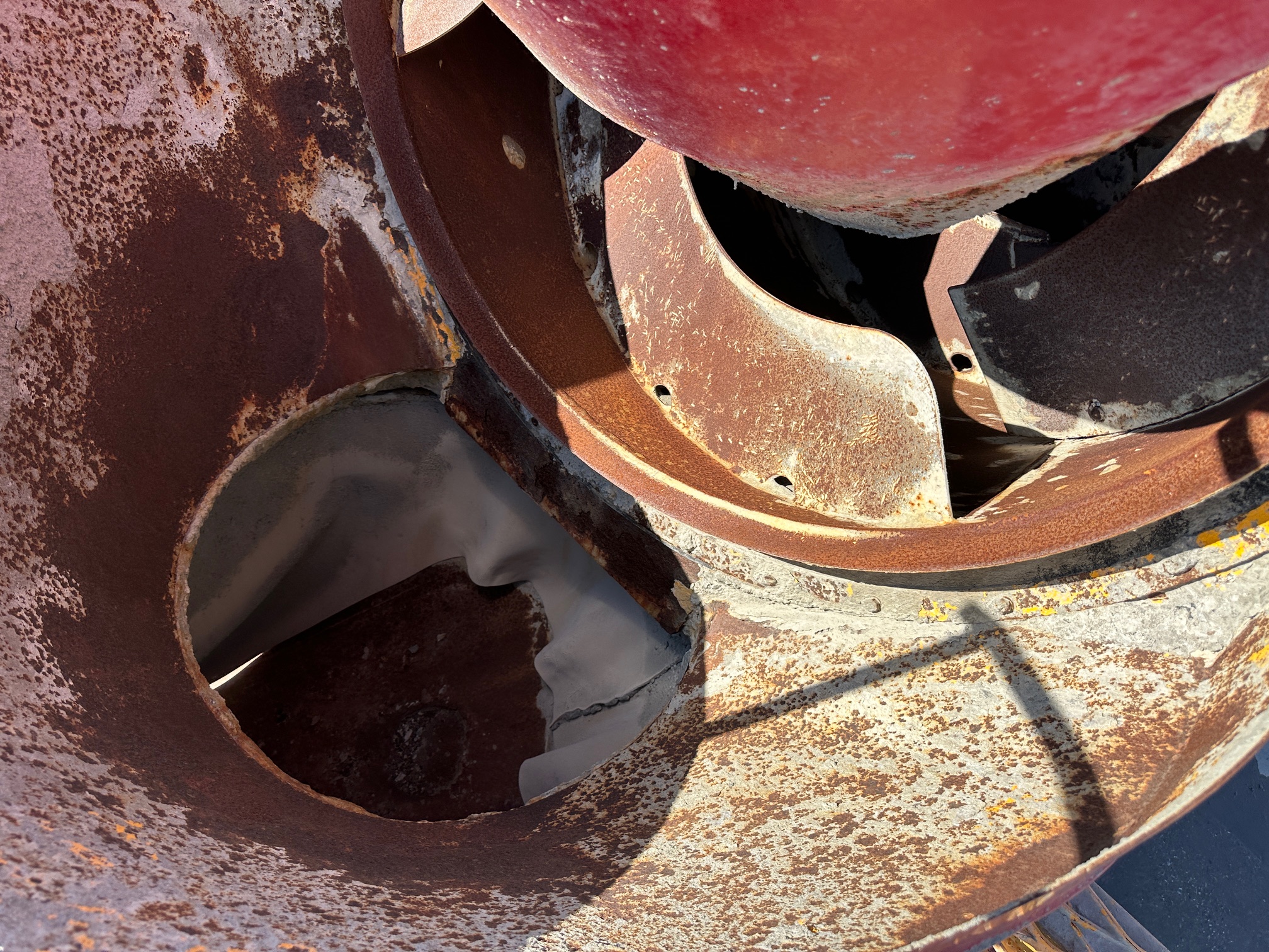 2018 PHOENIX Front Discharge Mixer - Image 10