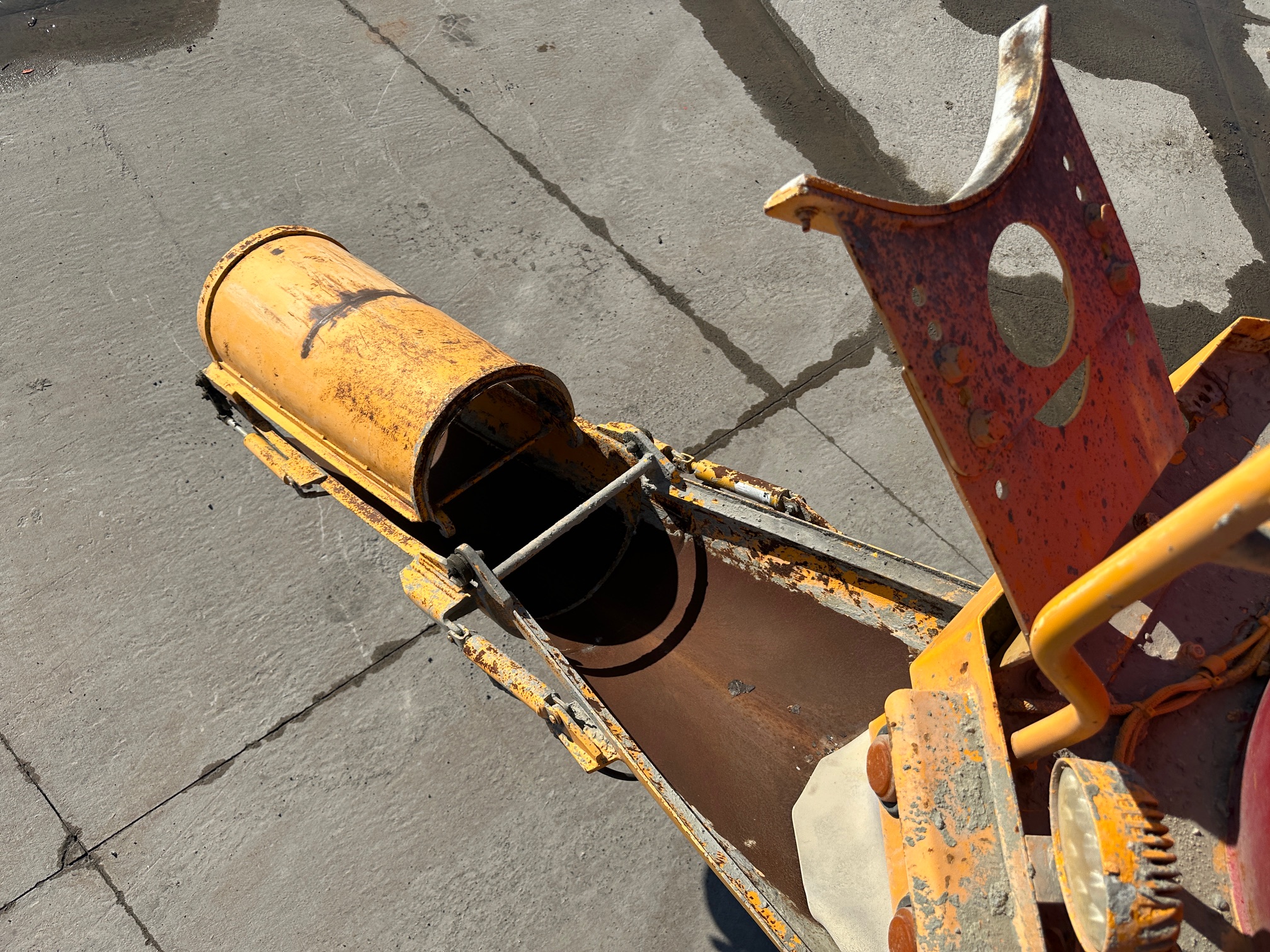 2018 PHOENIX Front Discharge Mixer - Image 11