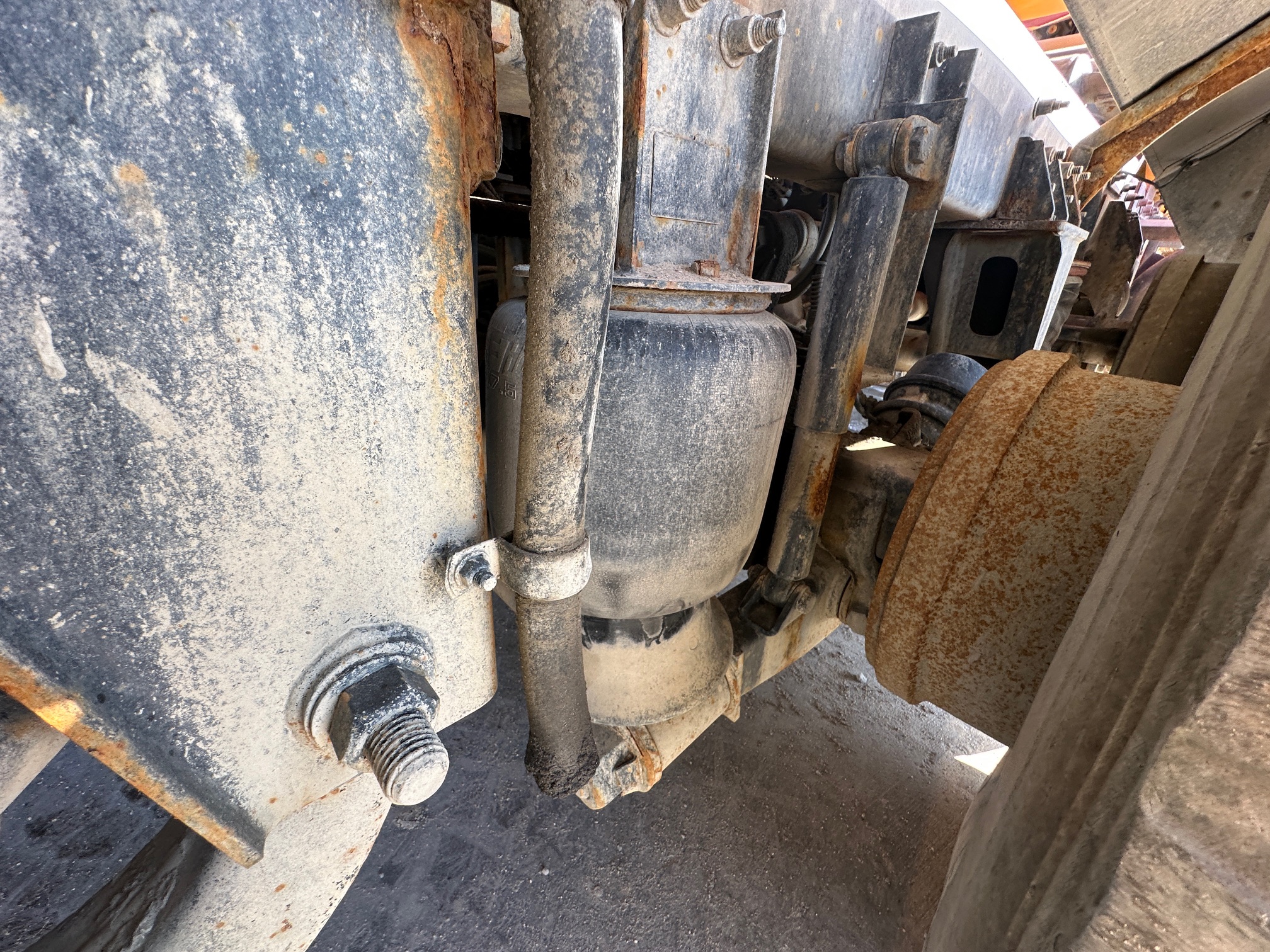 2018 PHOENIX Front Discharge Mixer - Image 41