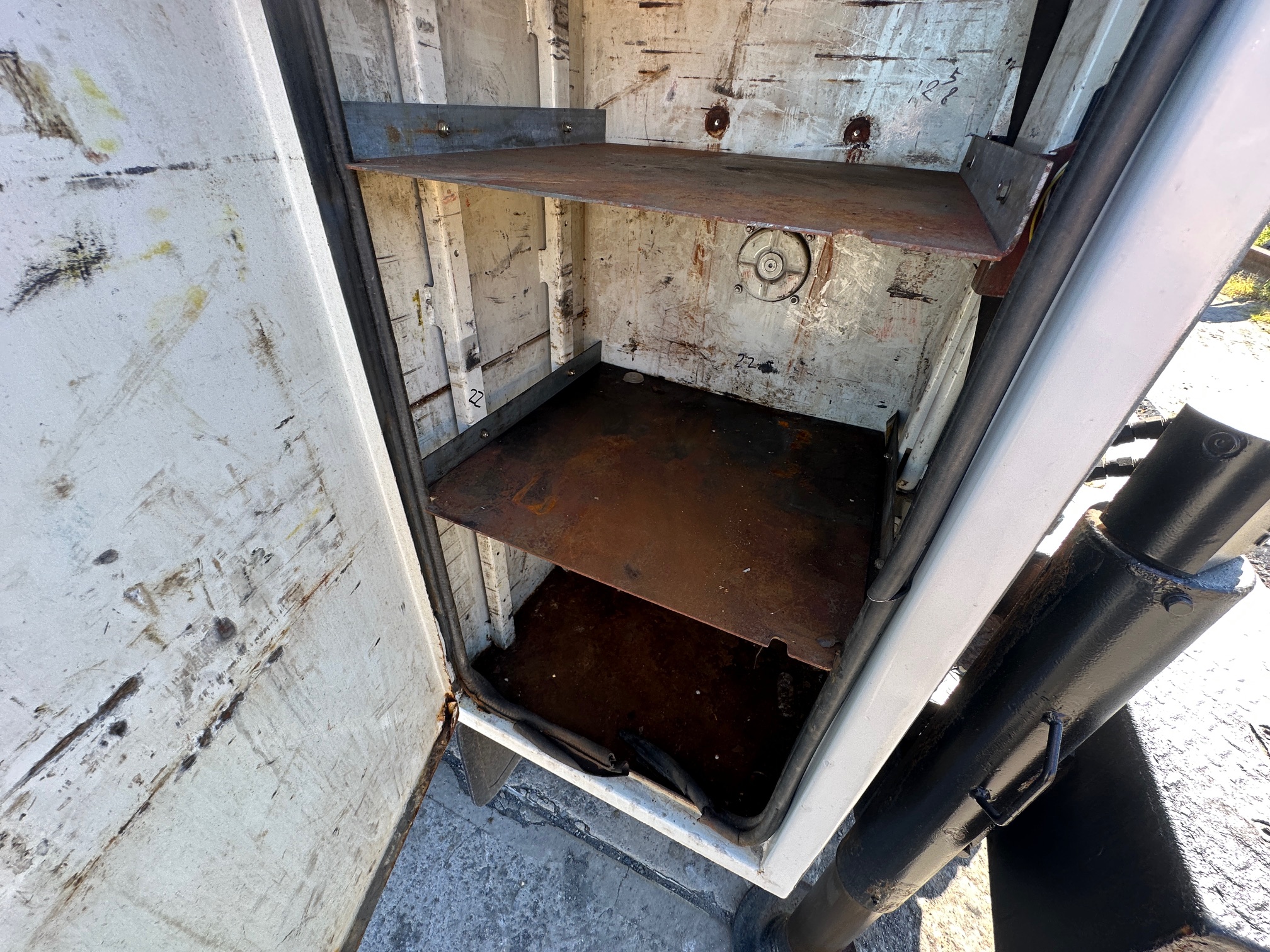 2010 INTERNATIONAL 4300 Service Truck - Image 19