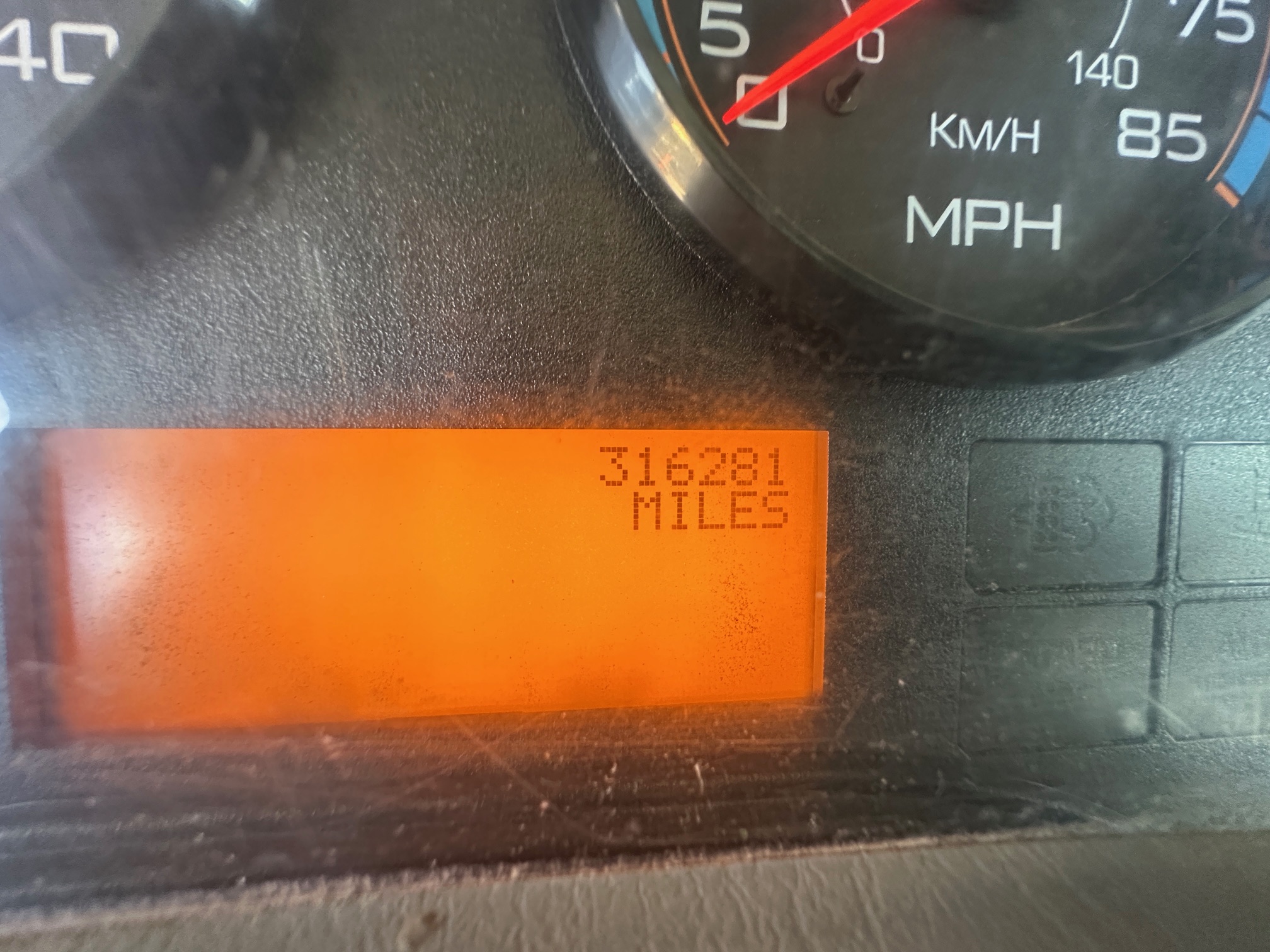 2010 INTERNATIONAL 4300 Service Truck - Image 32