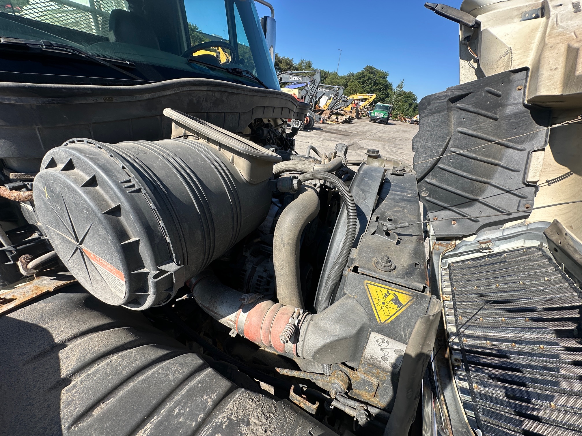 2010 INTERNATIONAL 4300 Service Truck - Image 38