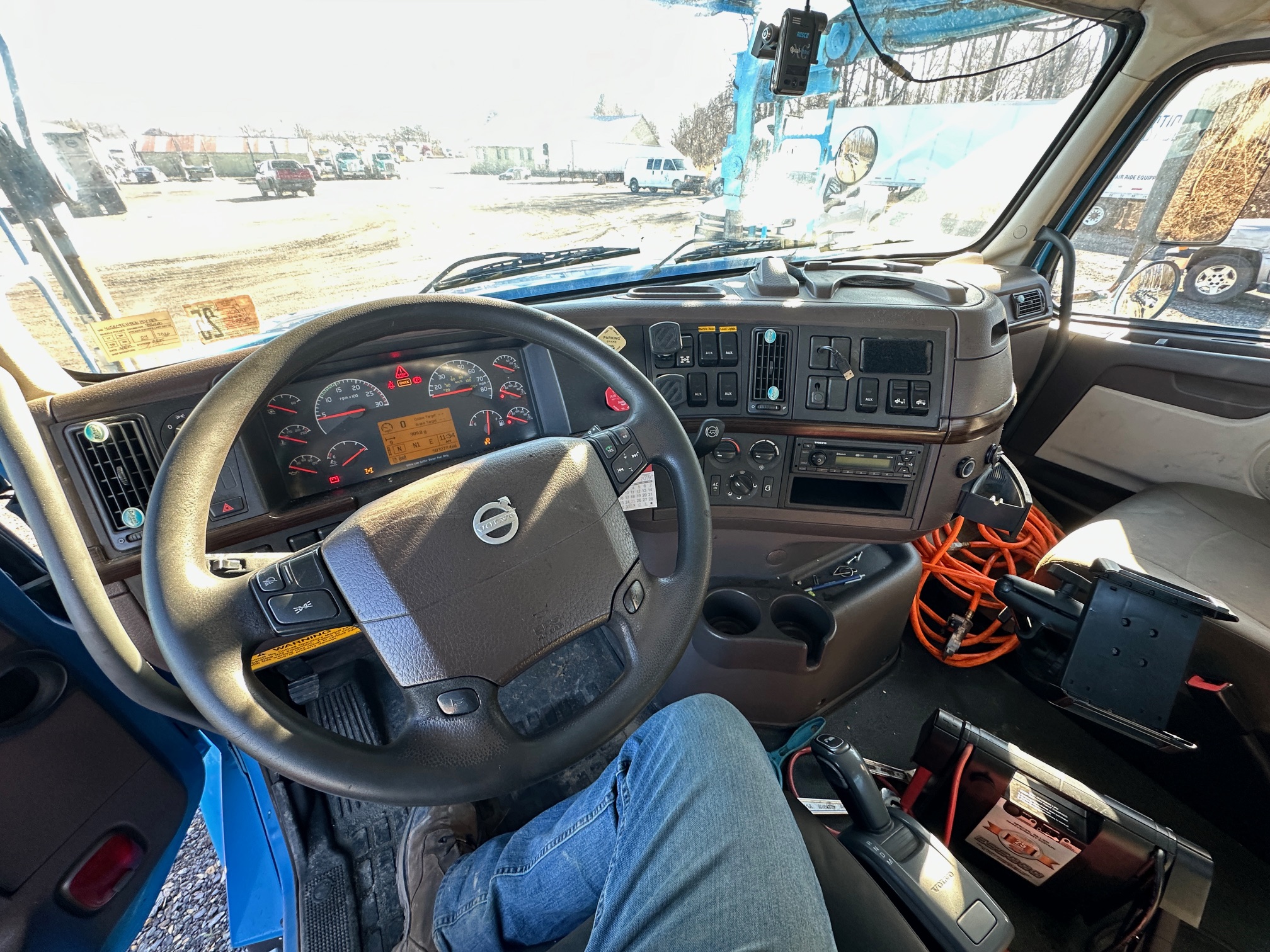 2014 VOLVO VAH66430 - Image 17