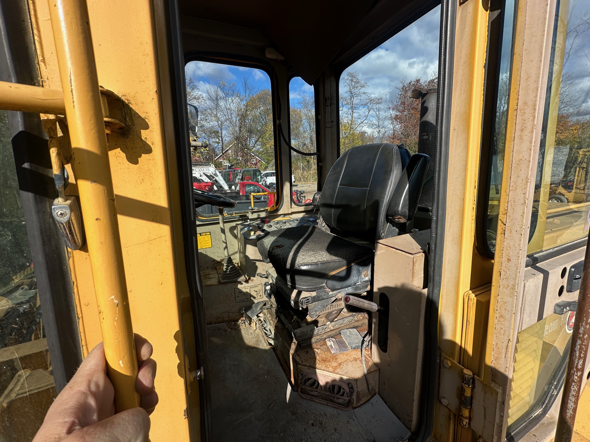 1992 DEERE 444E - Image 25