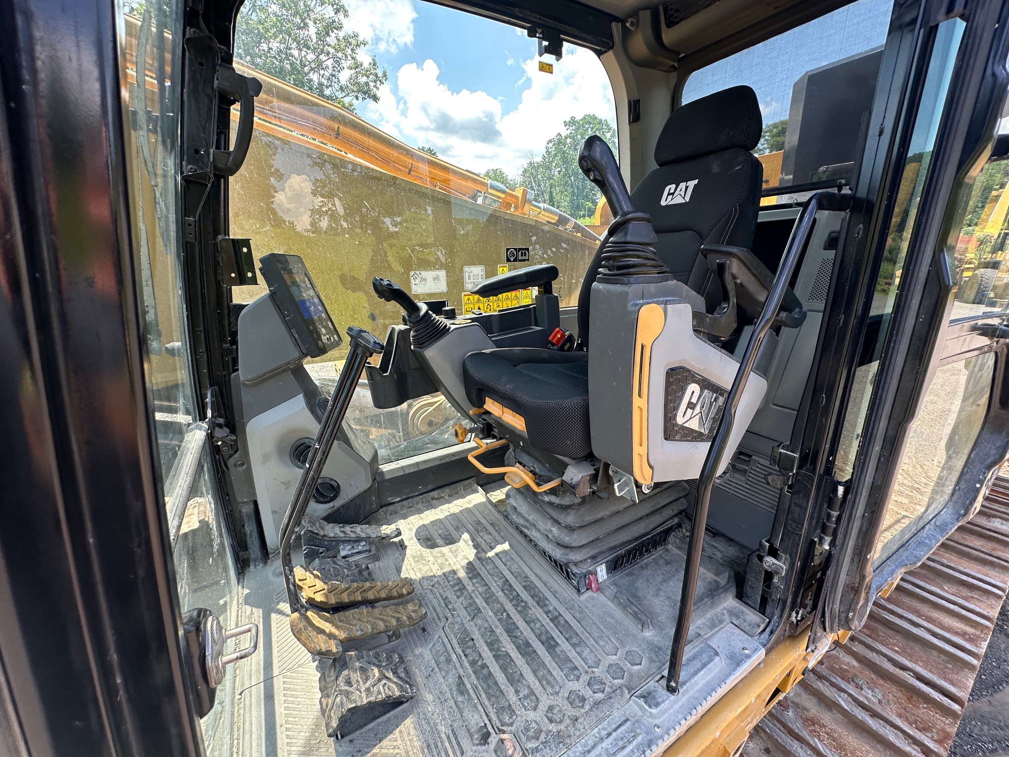 2022 CATERPILLAR 374 - Image 25