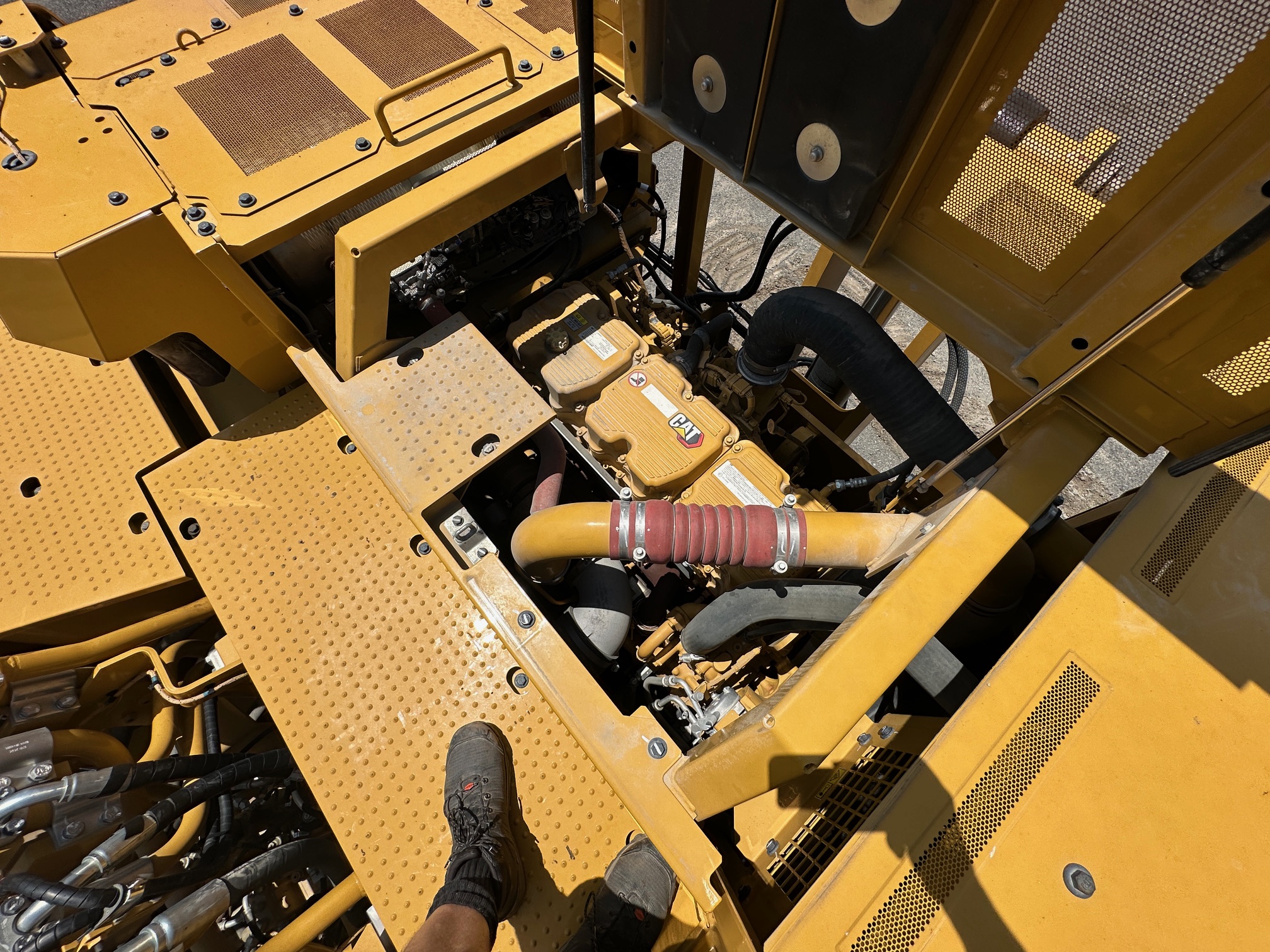 2022 CATERPILLAR 374 - Image 36