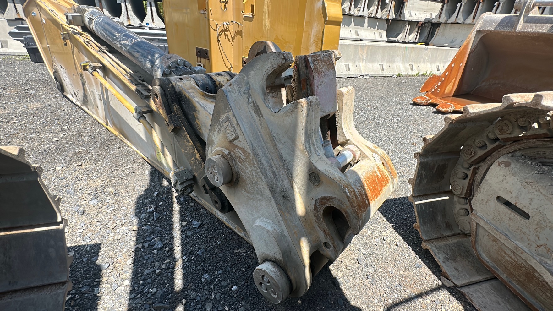 2022 CATERPILLAR 374 - Image 56