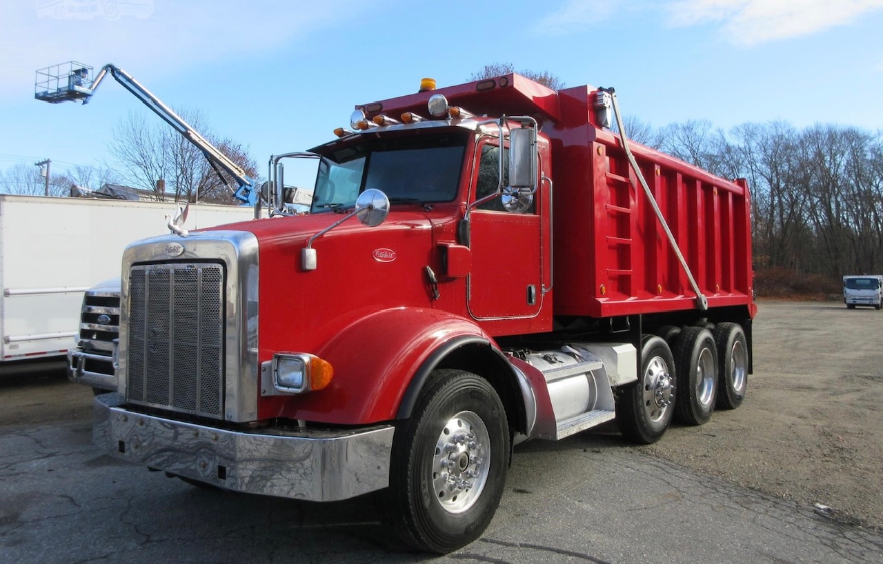2011 PETERBILT 365