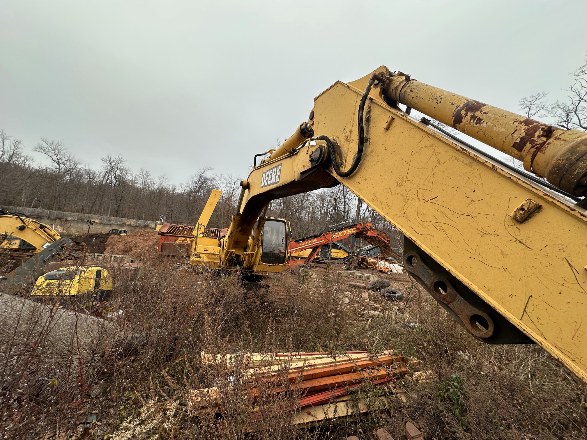 2001 DEERE 330LC - view 9 of 29