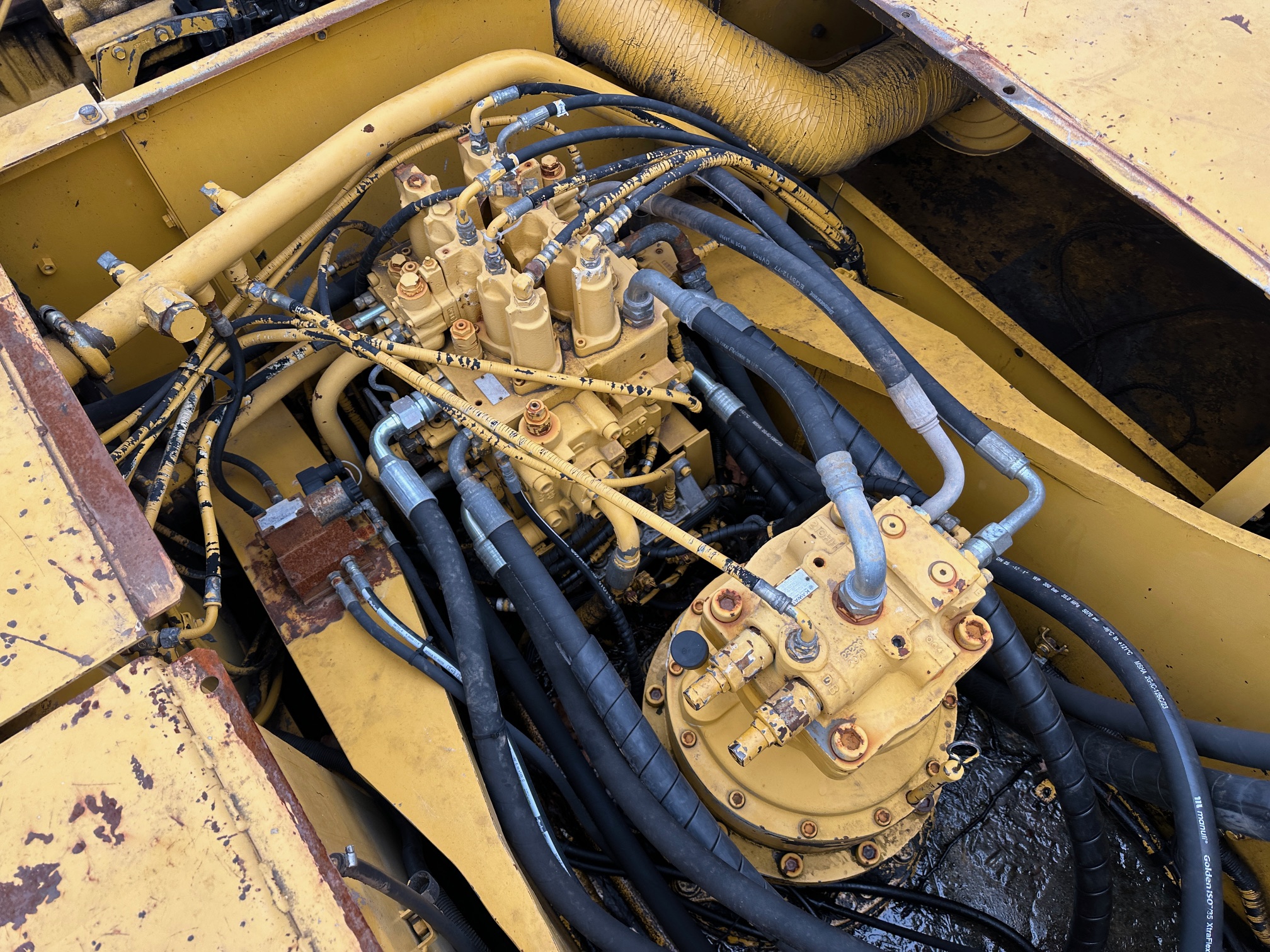 2001 DEERE 330LC - view 12 of 29