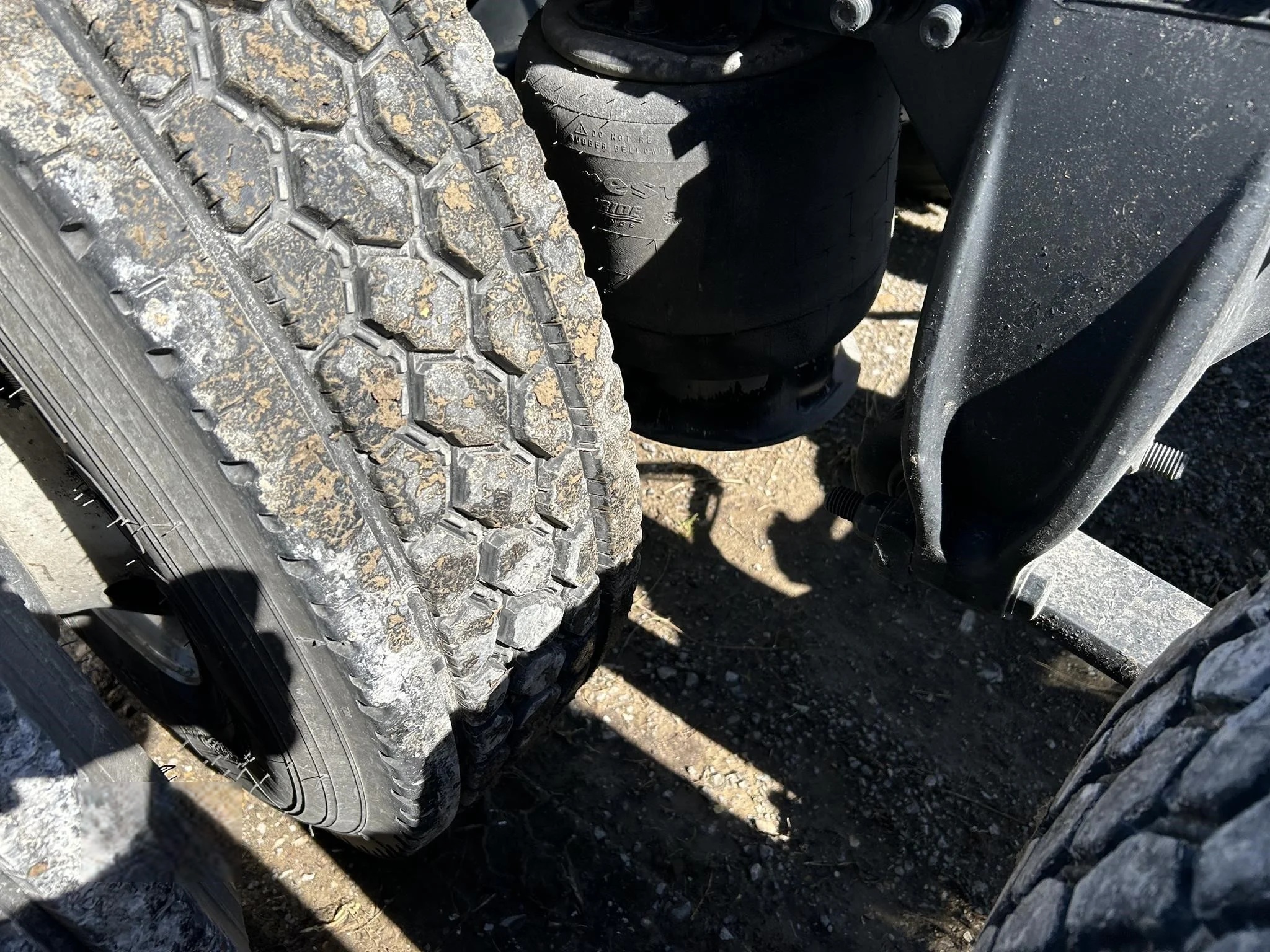 2010 FREIGHTLINER Cascadia 125 - view 7 of 16