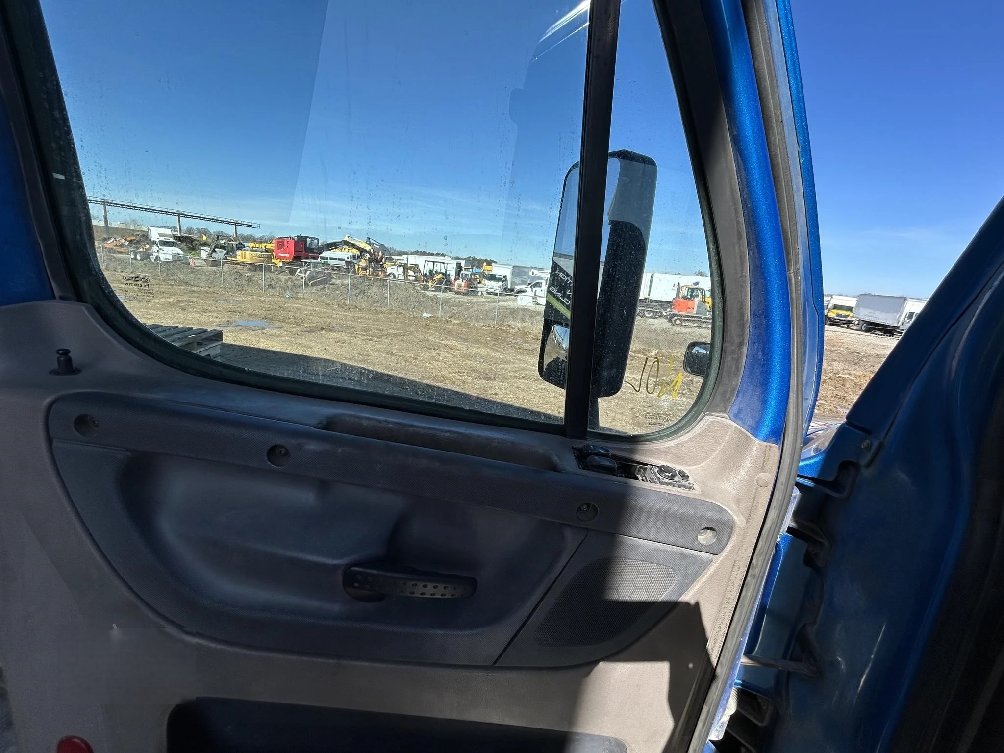 2010 FREIGHTLINER Cascadia 125 - Image 9