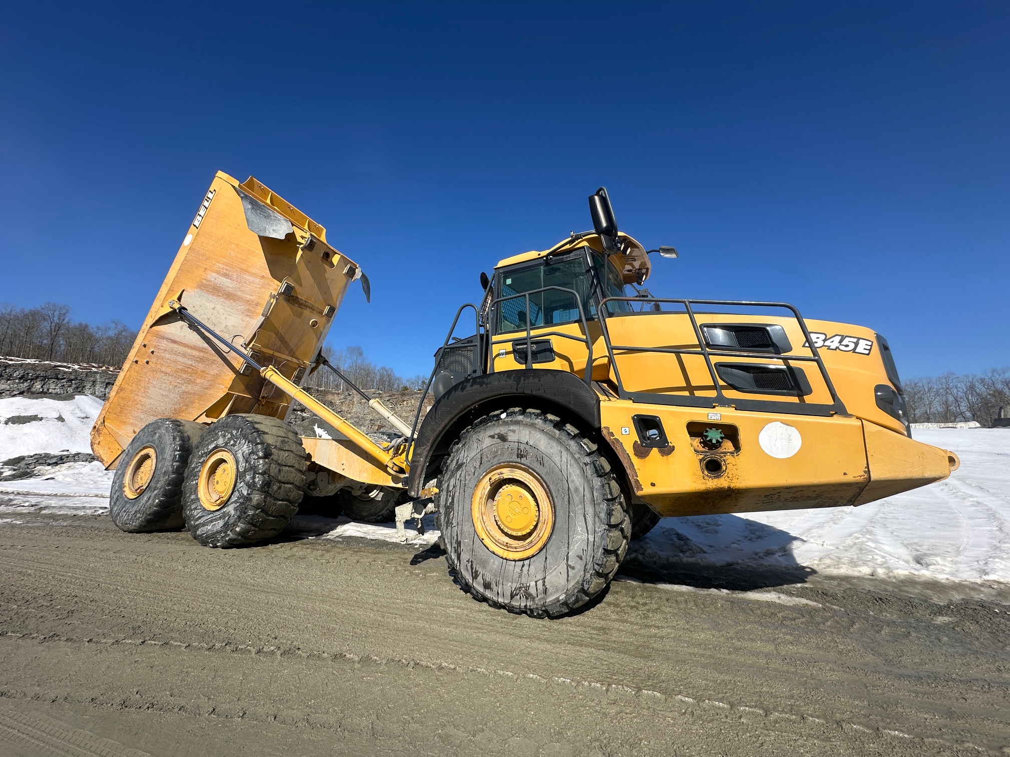 2023 BELL B45E - view 3 of 44