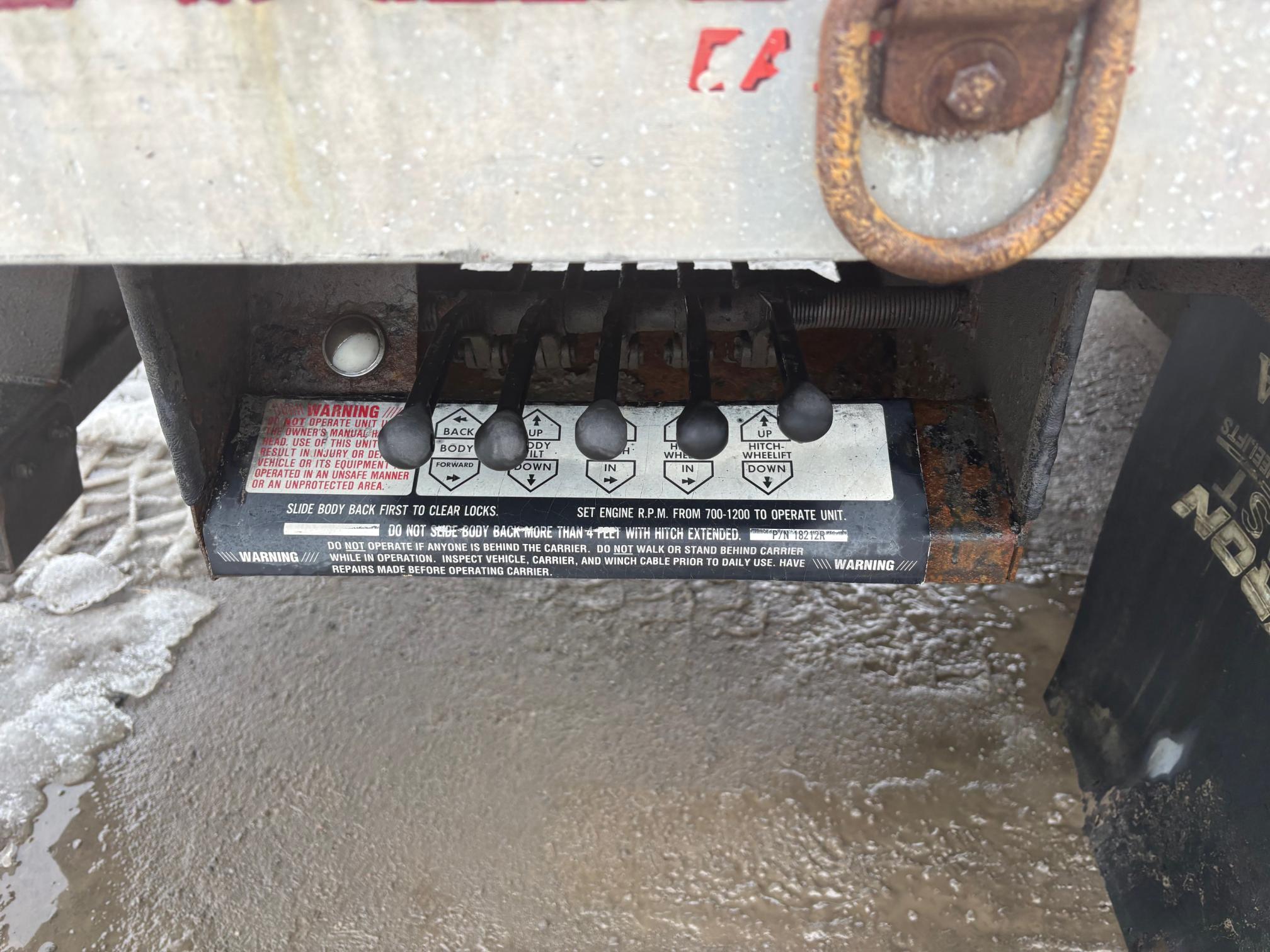 2003 CHEVROLET C5500 - Image 6