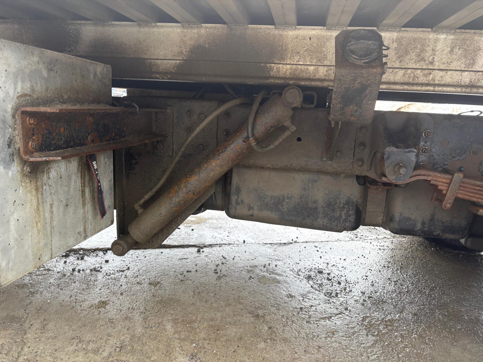 2003 CHEVROLET C5500 - view 12 of 28