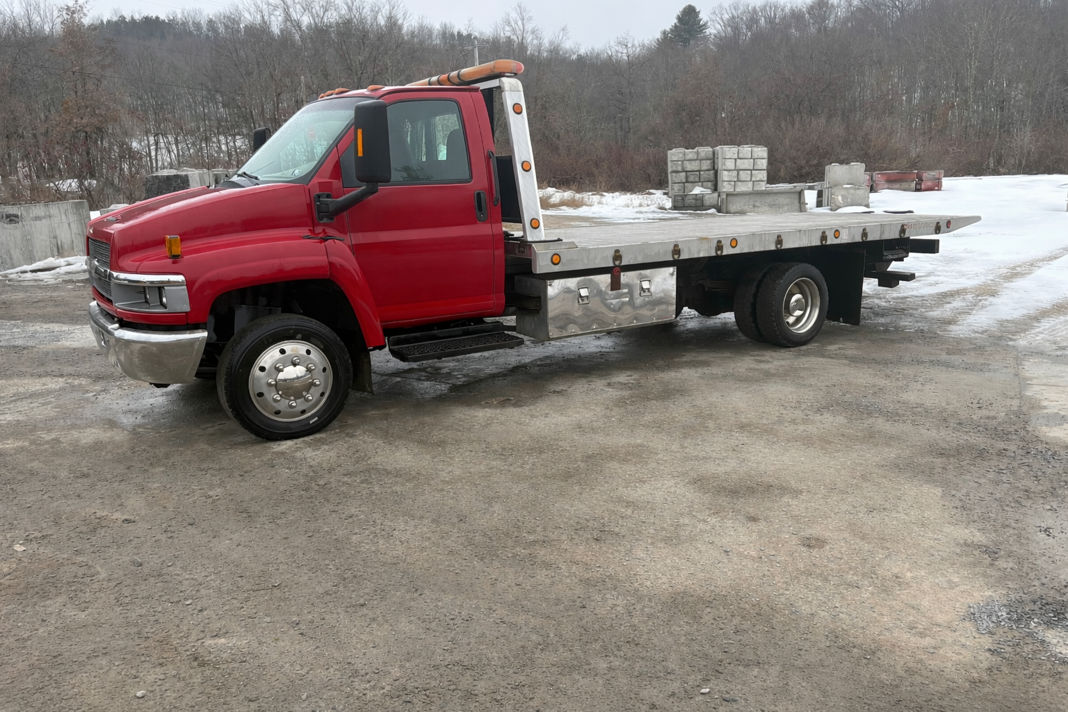 2003 CHEVROLET C5500 - Image 3