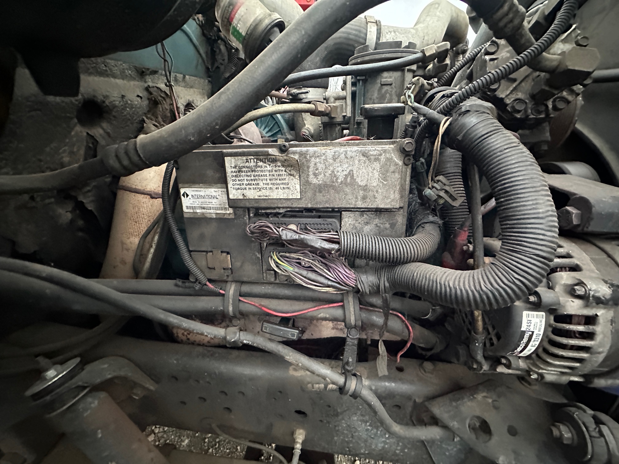 2002 INTERNATIONAL 4700 - Image 24