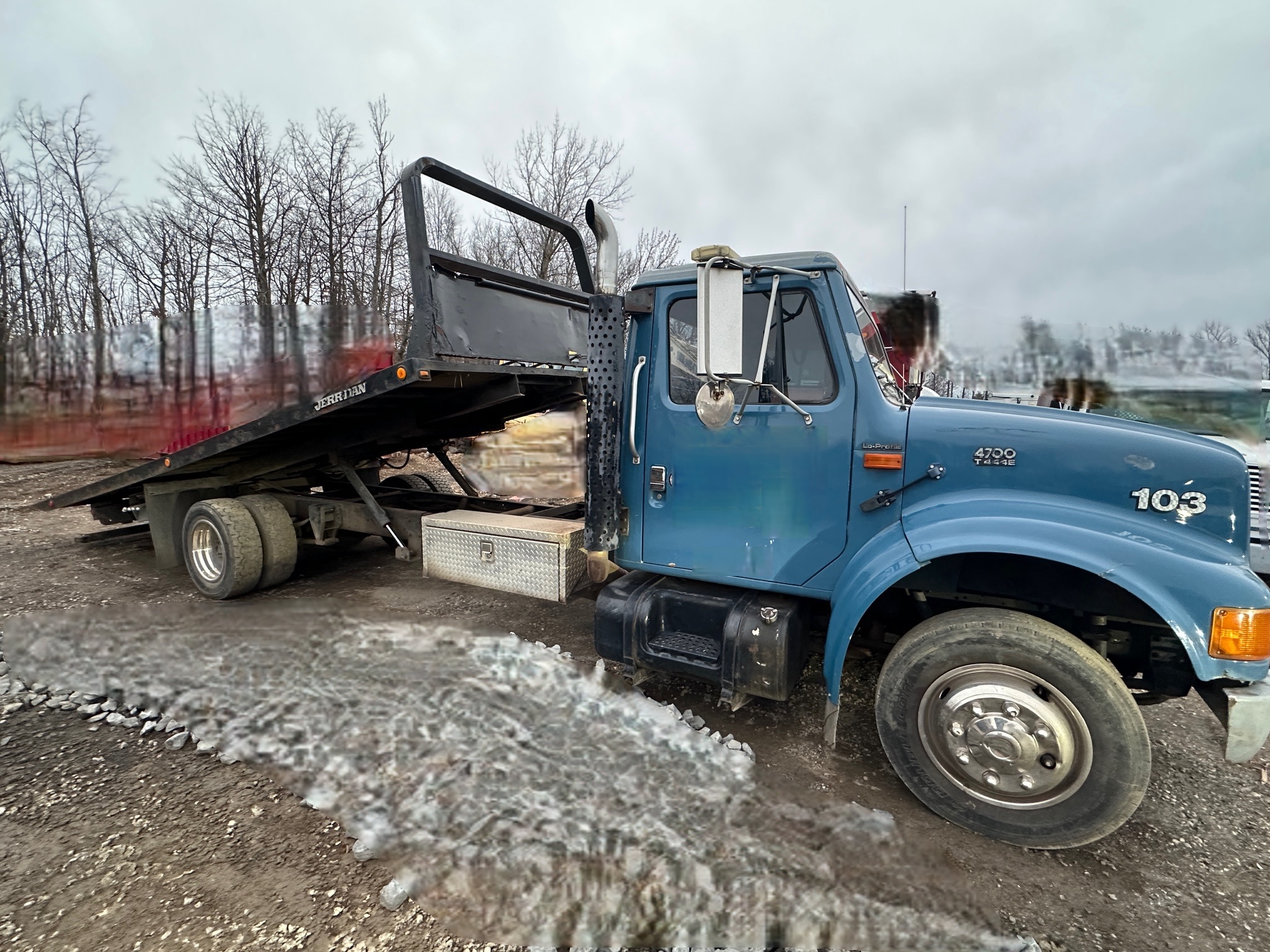 2002 INTERNATIONAL 4700
