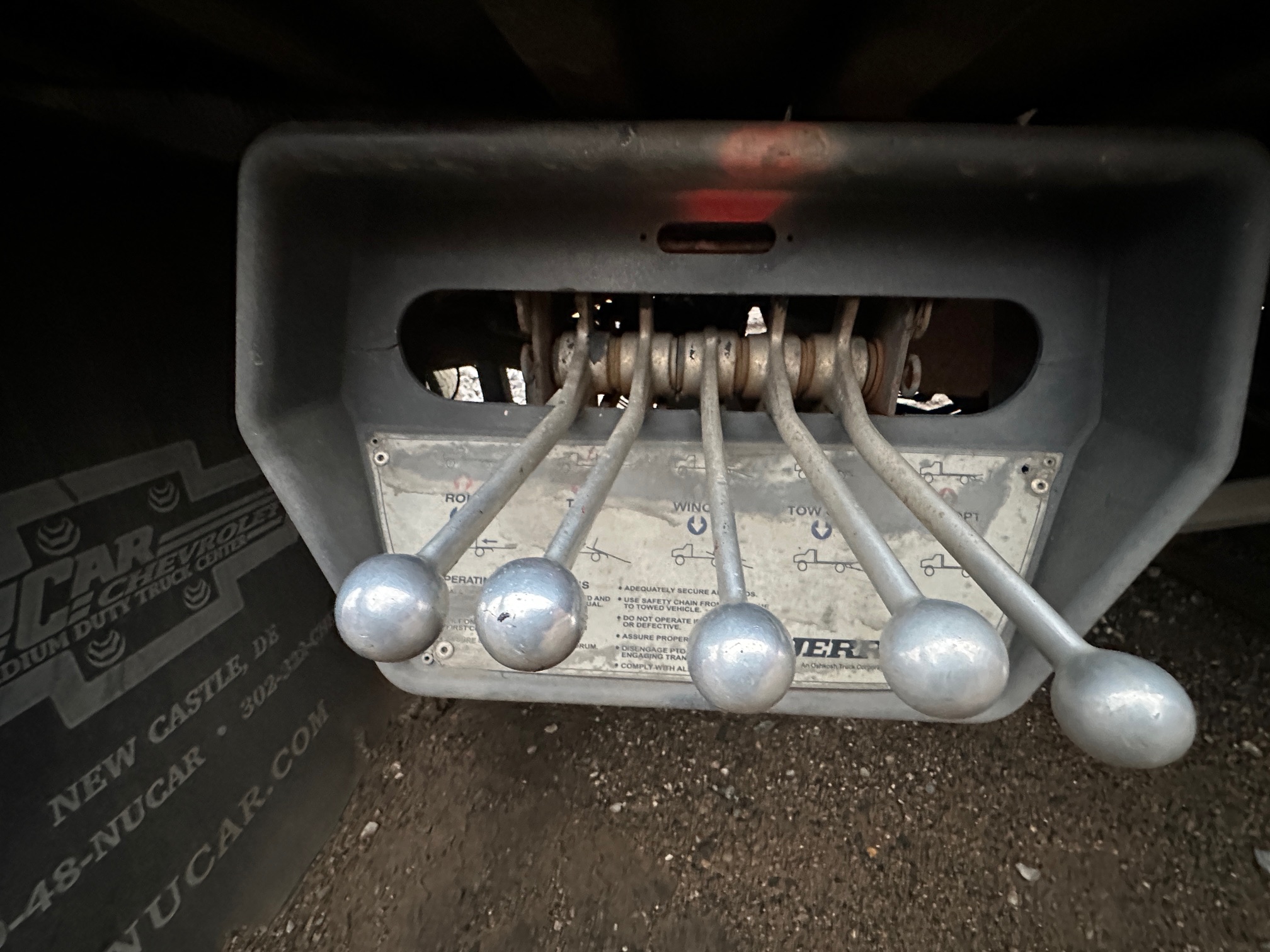 2002 INTERNATIONAL 4700 - Image 39