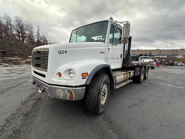 1997 FREIGHTLINER FL112