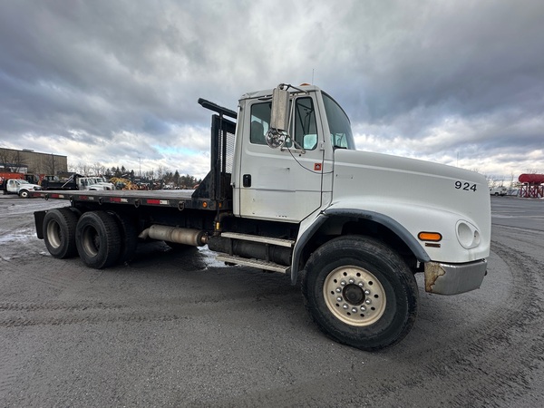 1997 FREIGHTLINER FL112