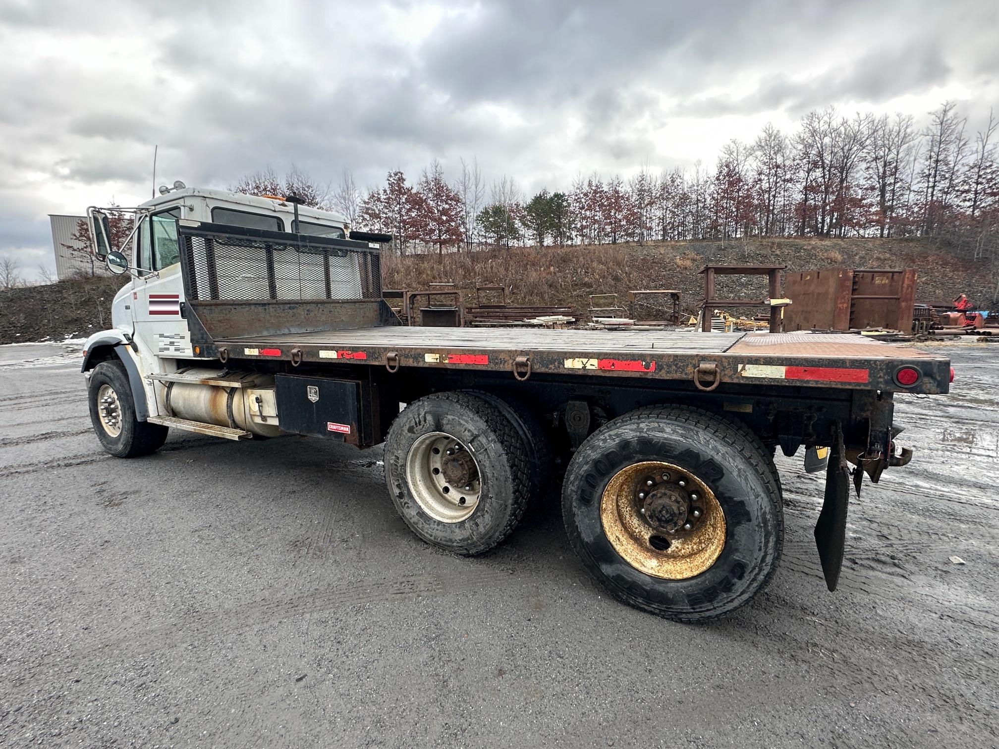 1997 FREIGHTLINER FL112 - view 12 of 54