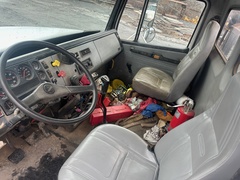 1997 FREIGHTLINER FL112 - Image 15