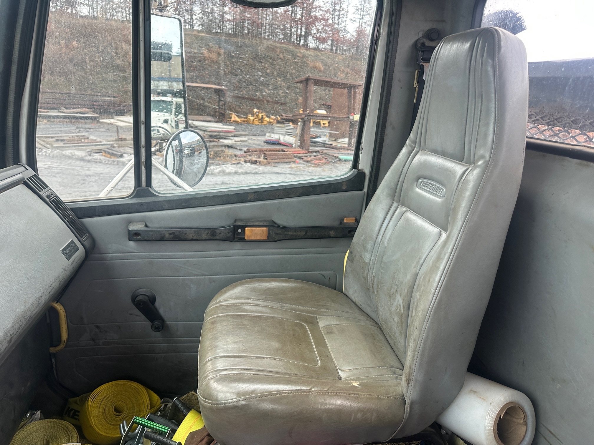 1997 FREIGHTLINER FL112 - Image 22