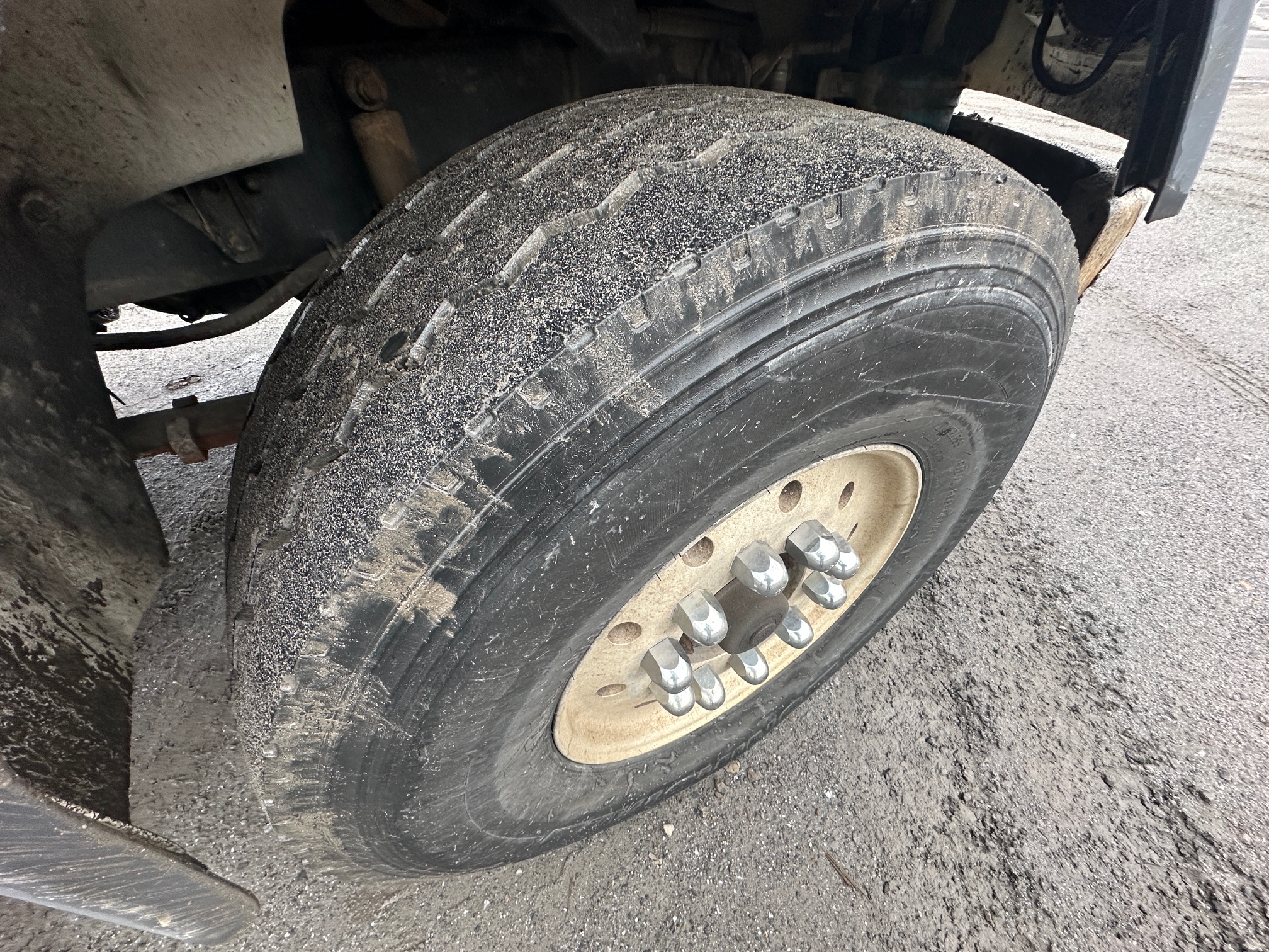 1997 FREIGHTLINER FL112 - Image 41