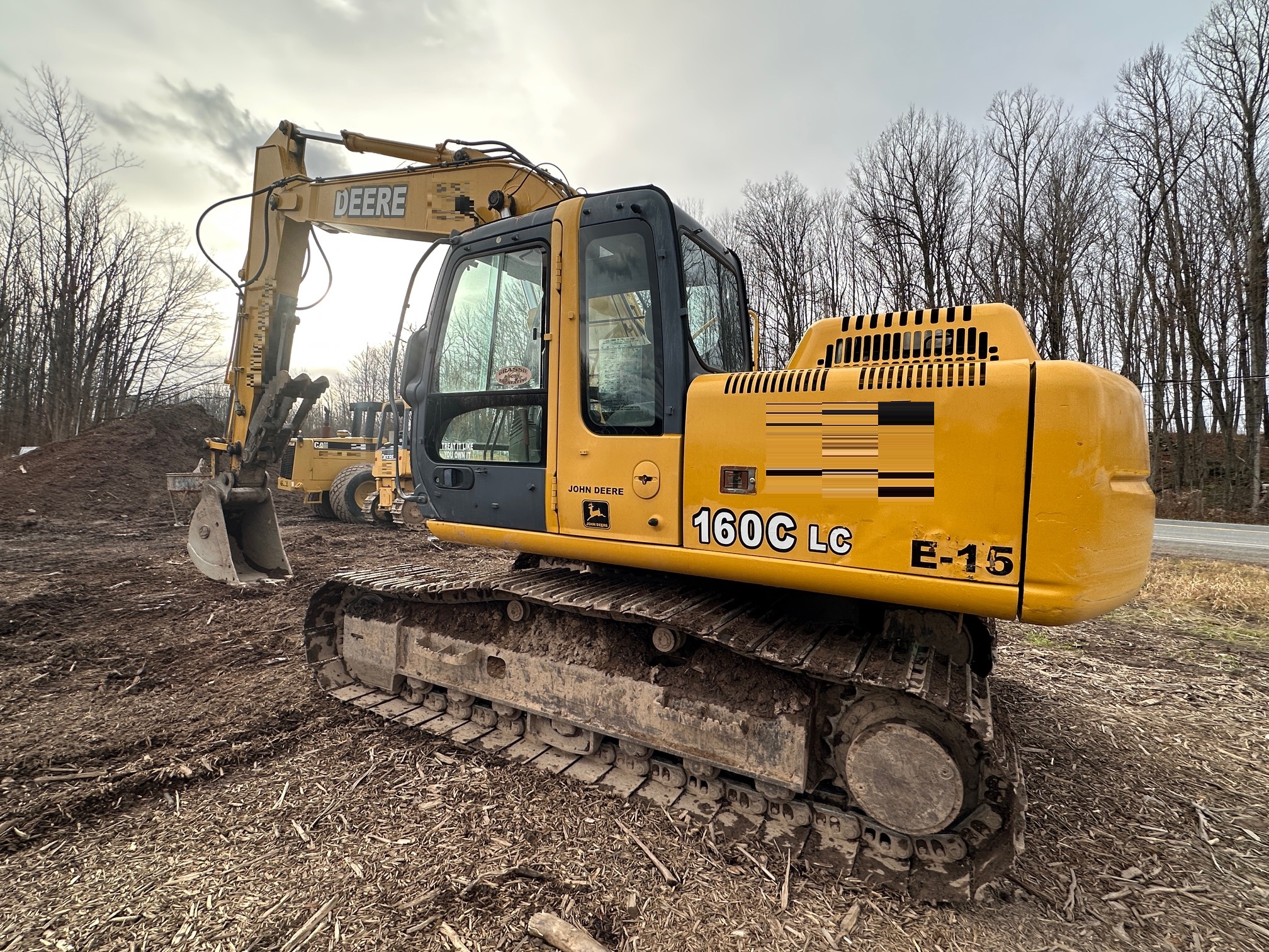 2005 DEERE 160C LC - view 11 of 36