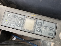 2005 DEERE 160C LC - Image 35