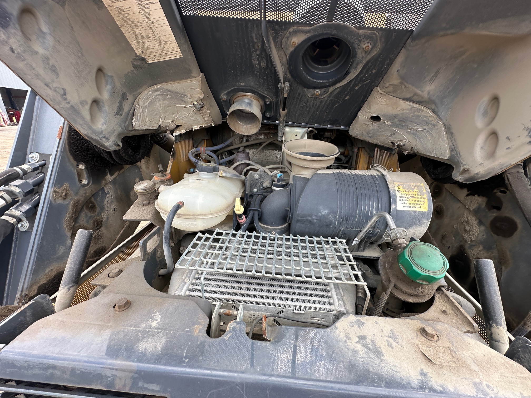 2017 DEERE 332G - Image 14